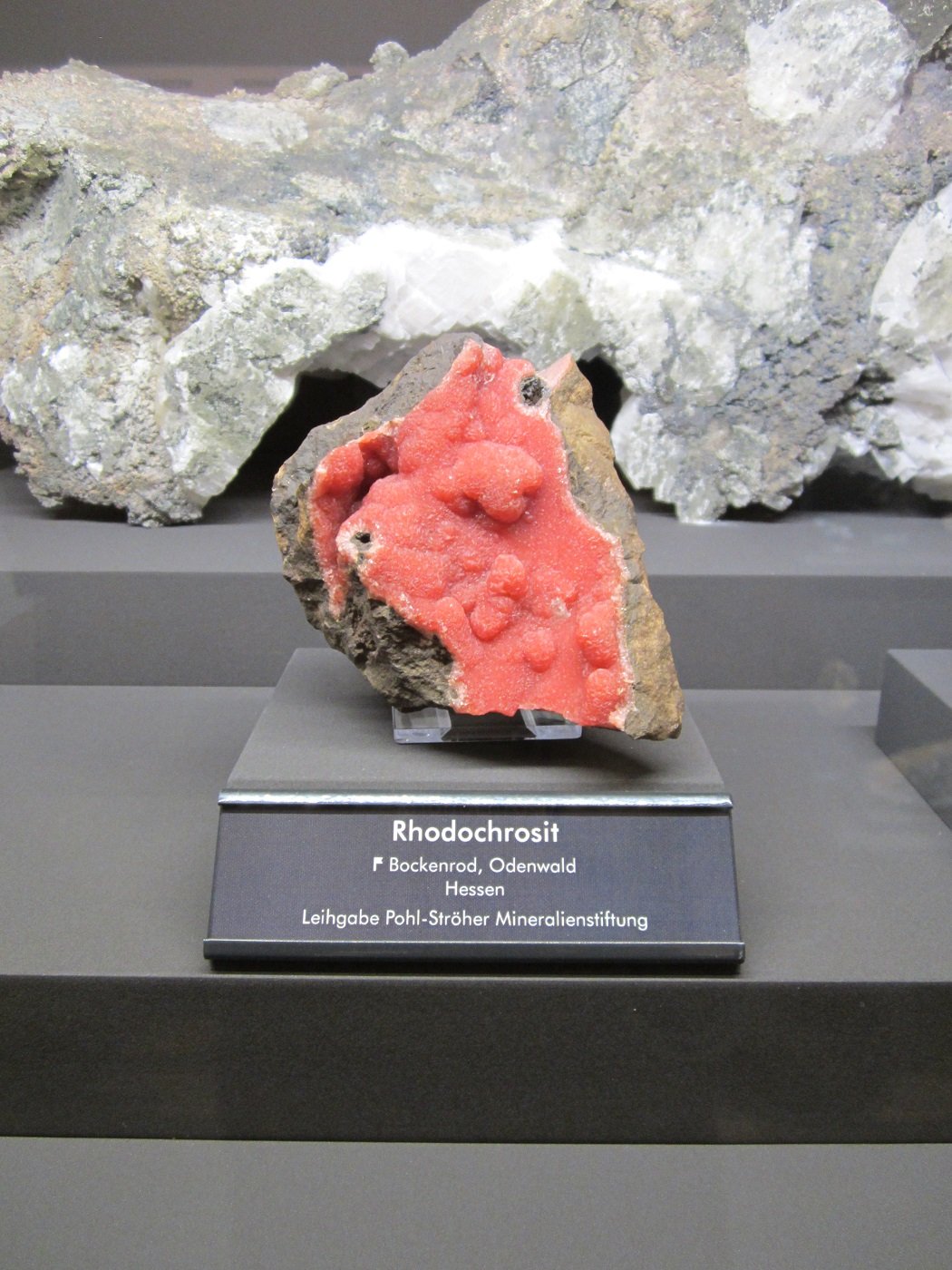 Rhodochrosite
Specimen size ~ 10 cm
(Autor: Tobi)