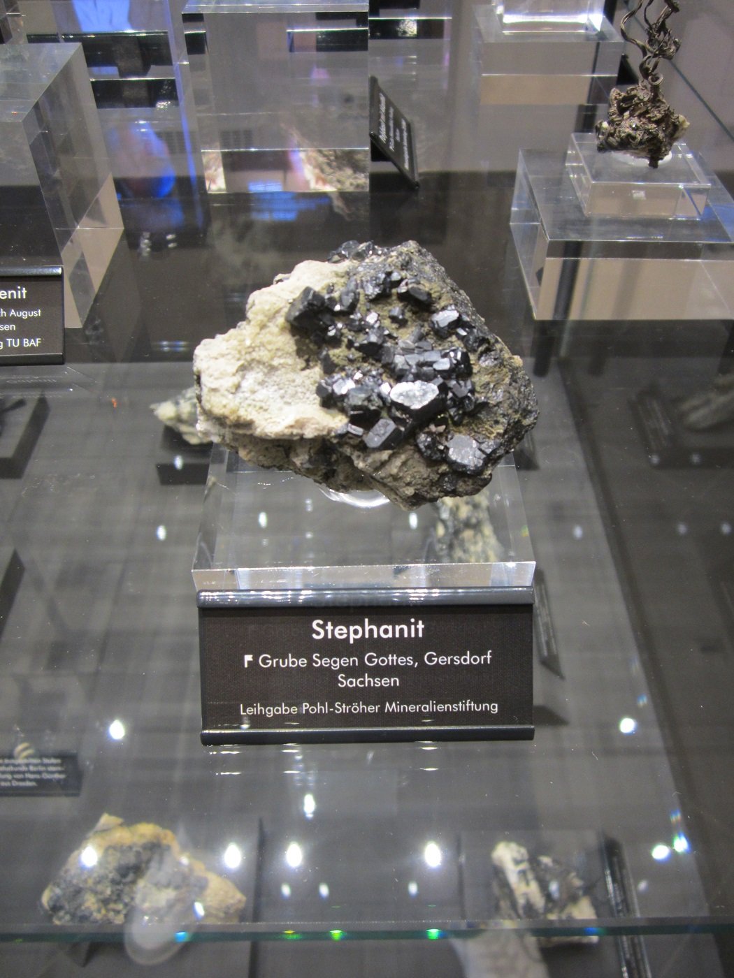 Stephanite
Specimen size ~ 7 cm
(Autor: Tobi)