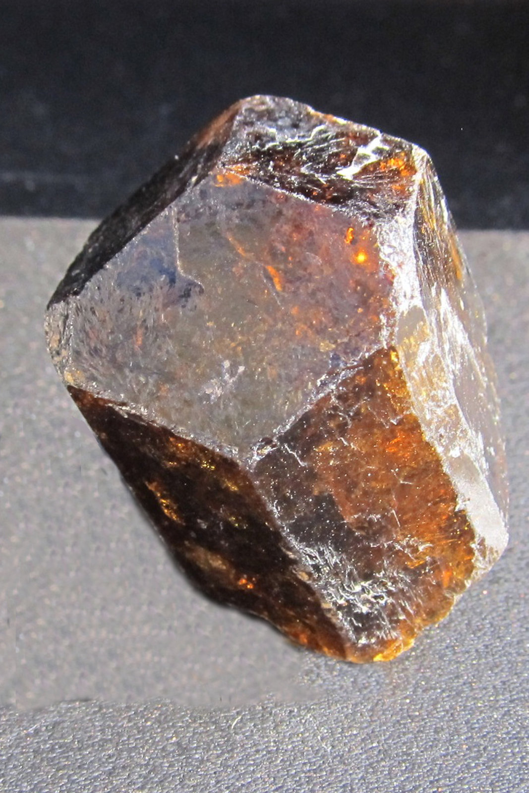 Dravite
3.3 x 2.8 cm
(Autor: steven calamuci)