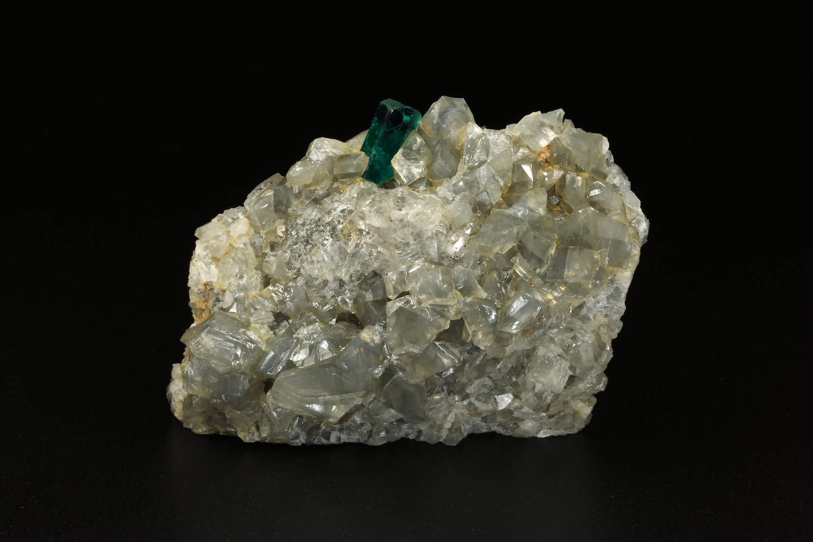 Beryl (variety emerald), Calcite, Dolomite, Pyrite
50x39x20mm, xl=10mm
(Autor: Fiebre Verde)