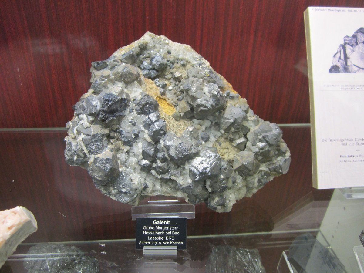 Galena
Specimen size 18 cm
(Autor: Tobi)