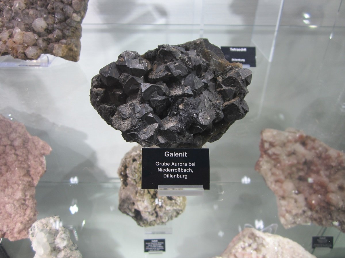 Galena
Specimen size 9 cm
(Autor: Tobi)