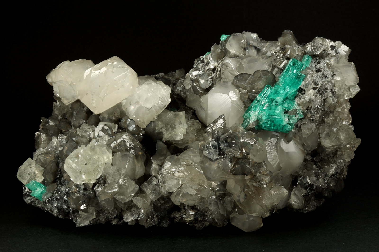 Beryl (variety emerald), Calcite, Fluorite
170x120x95mm, aggregate=50x22mm
(Autor: Fiebre Verde)