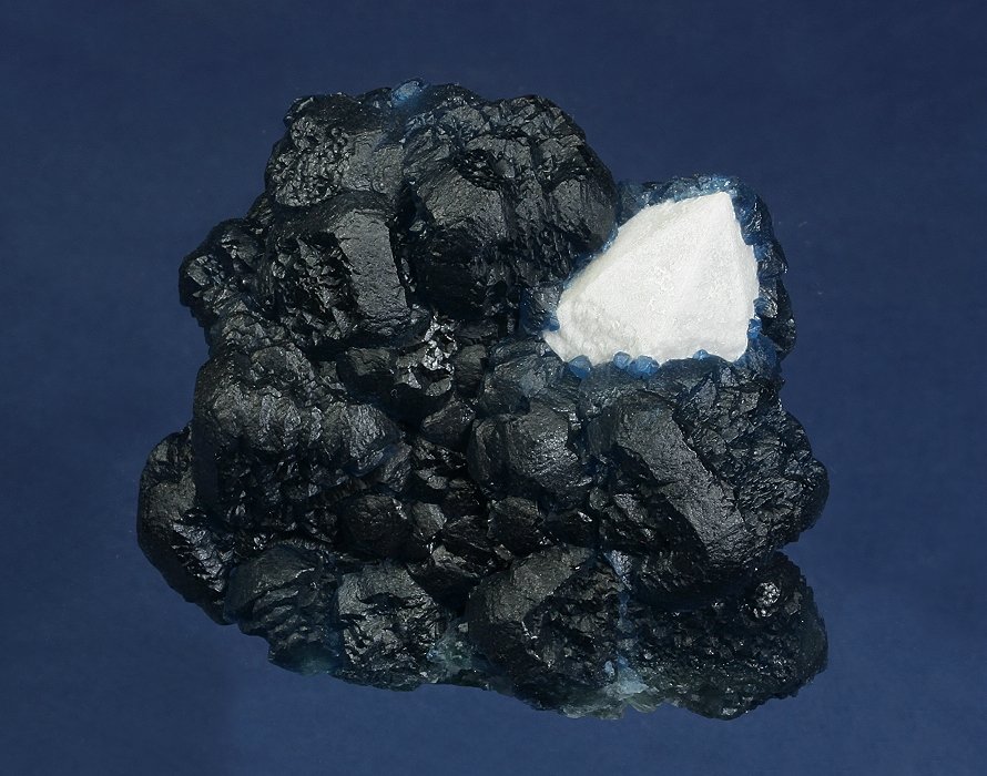 Fluorite on Quartz
77 x 70 x 60
(Autor: GneissWare)