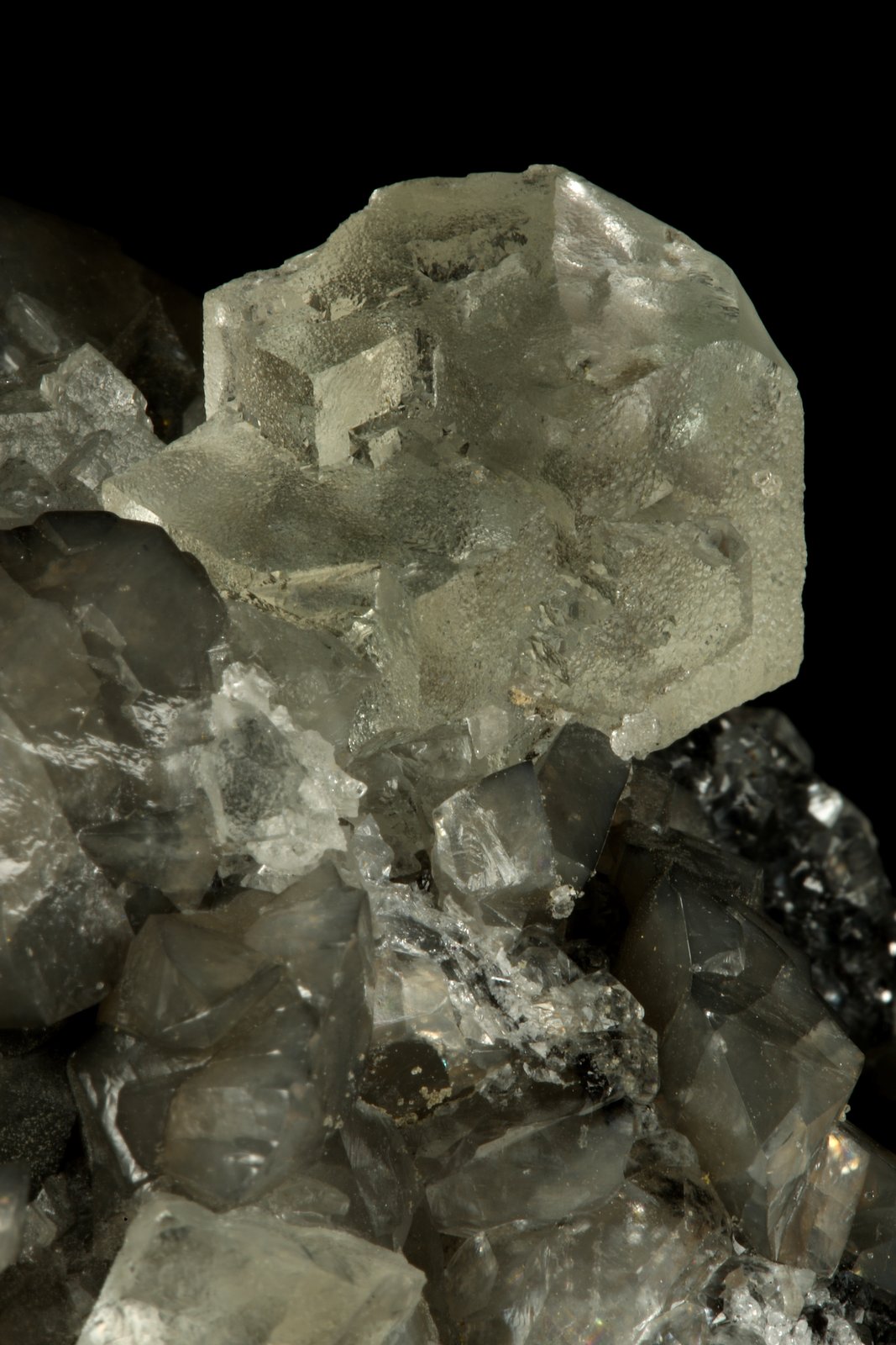 Beryl (variety emerald), Calcite, Fluorite
Fluorite largest side=17mm
(Autor: Fiebre Verde)
