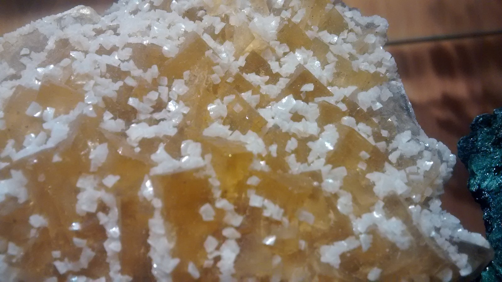 Dolomite on Fluorite
Detail
(Autor: Firmo Espinar)