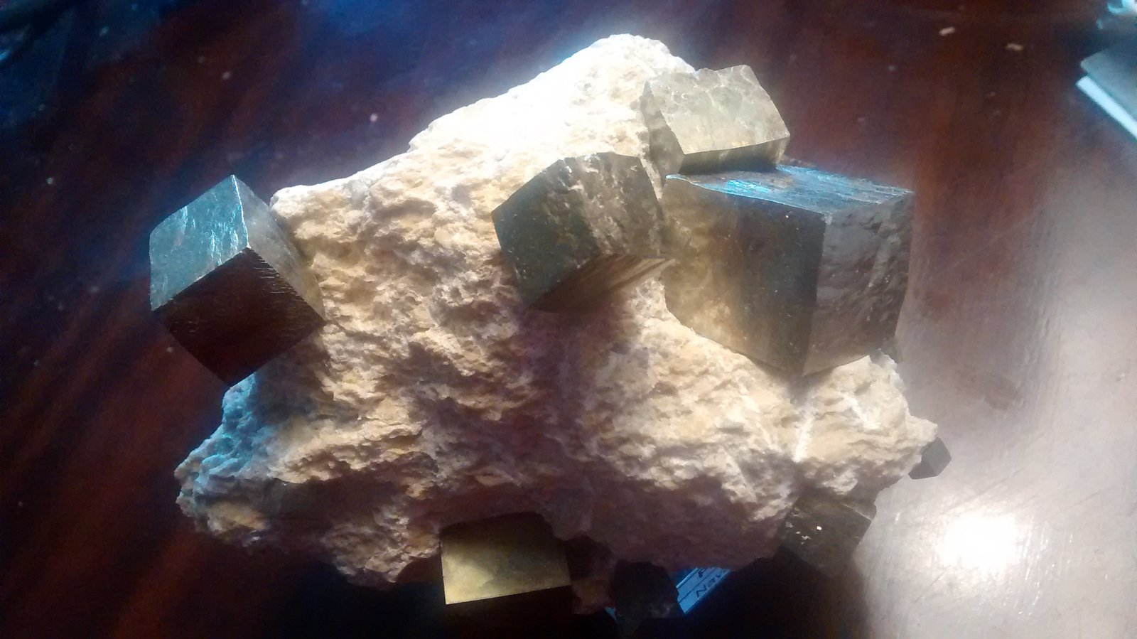 Pyrite
13 cm x 12 cm x 11 cm
(Autor: Firmo Espinar)