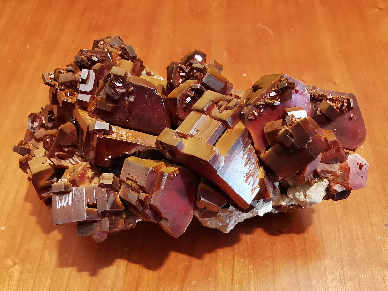 Vanadinite
12,5 cm. x 7 cm.
(Autor: Enrique Llorens)