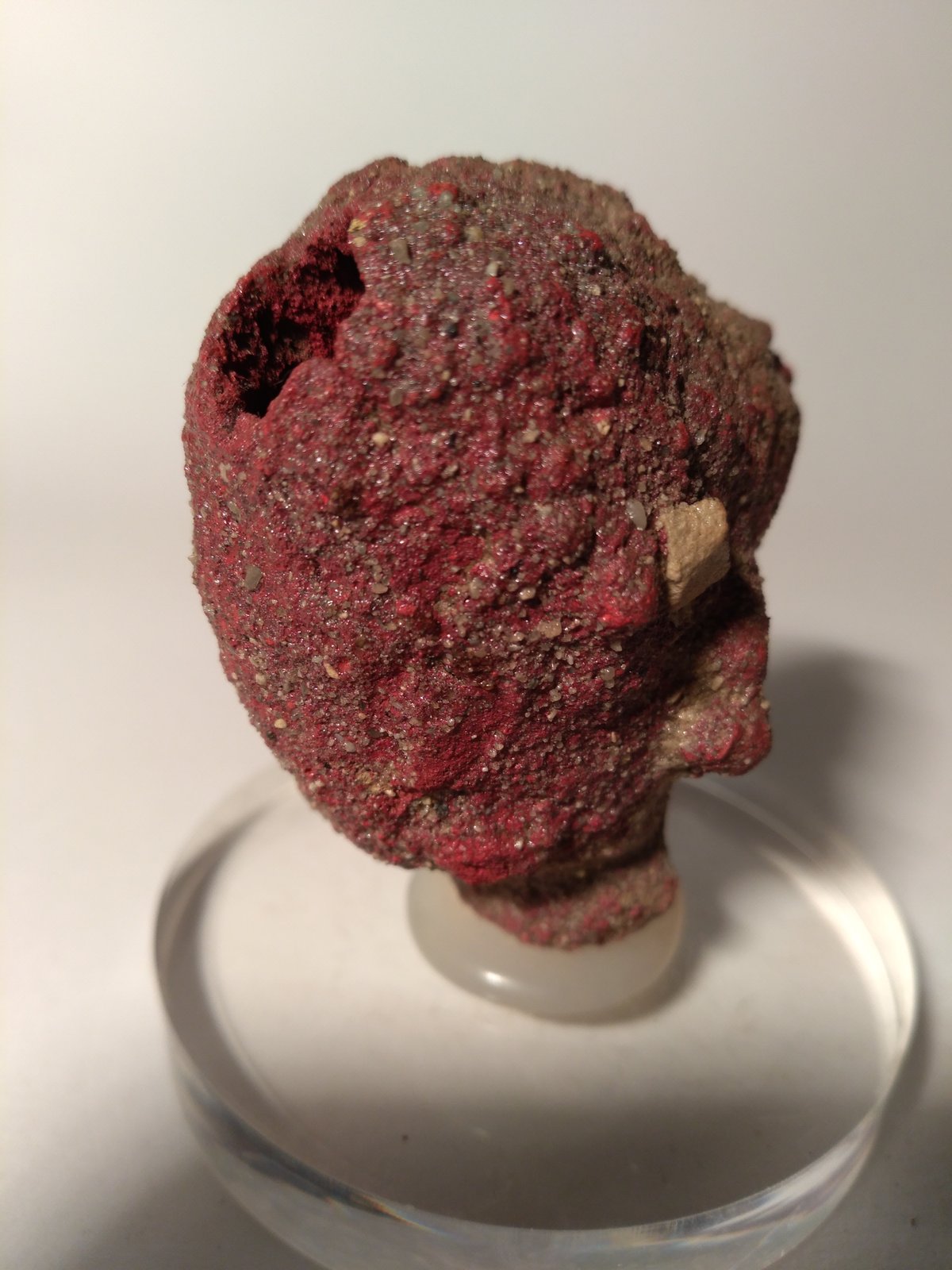 Cinnabar
54 x 50 mm
(Autor: Sante Celiberti)