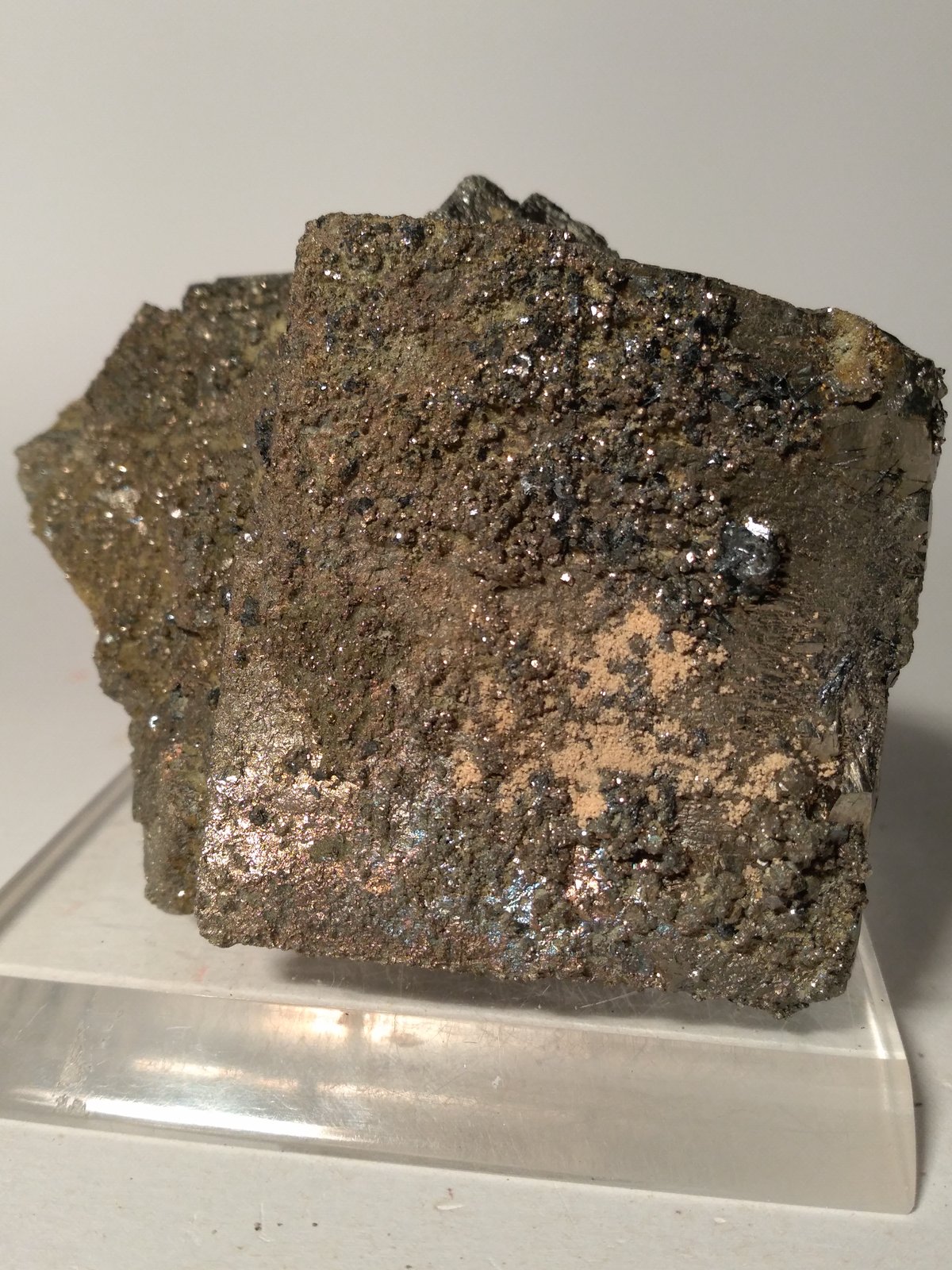 Pyrite, Hematite
84 x 68 mm
(Autor: Sante Celiberti)