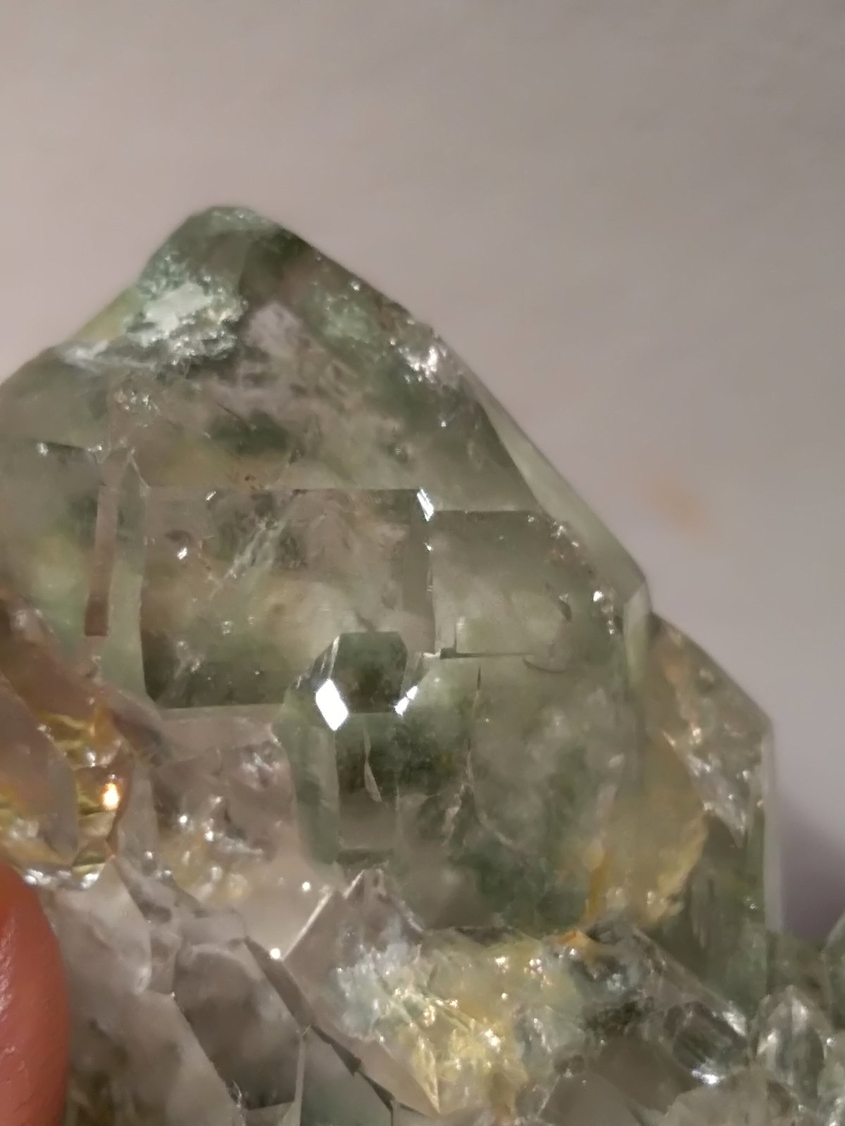 Quartz (variety faden), Chlorite (Group)
61 x 37 mm
(Autor: Sante Celiberti)