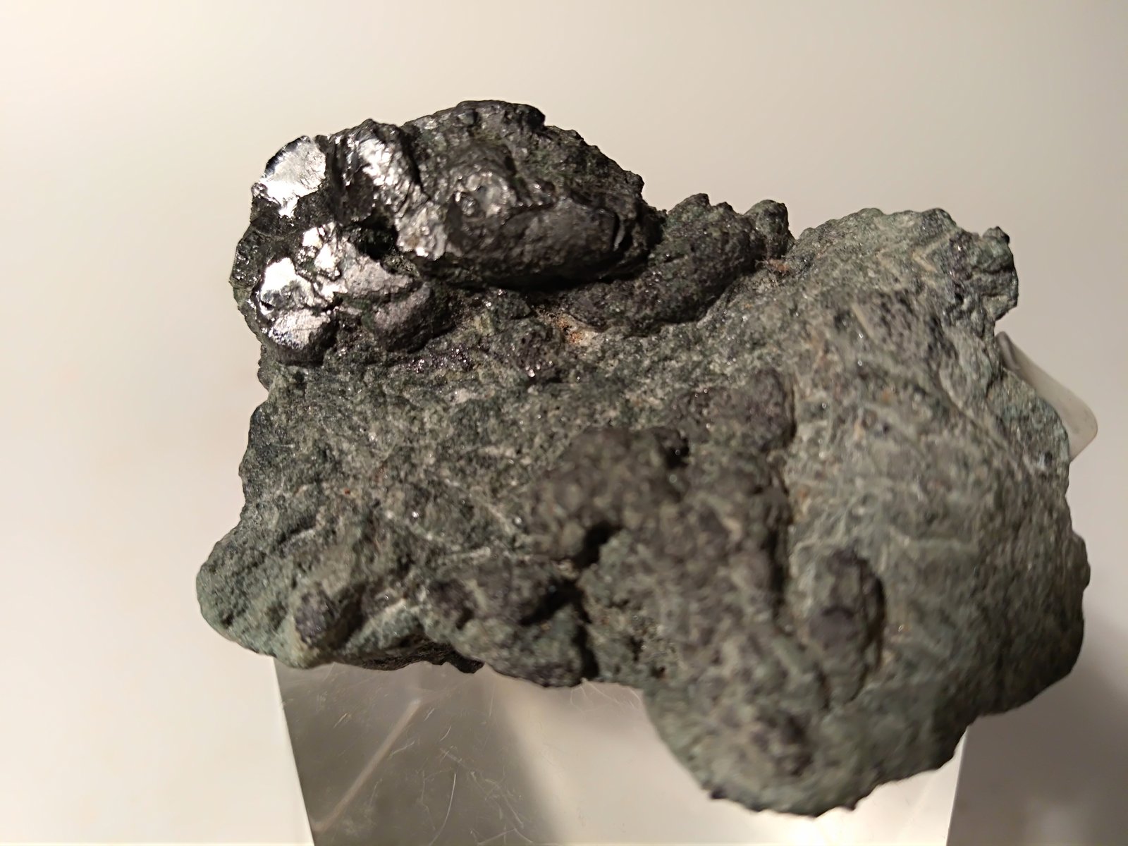 Ilmenite
50 x 38,7 mm
(Autor: Sante Celiberti)