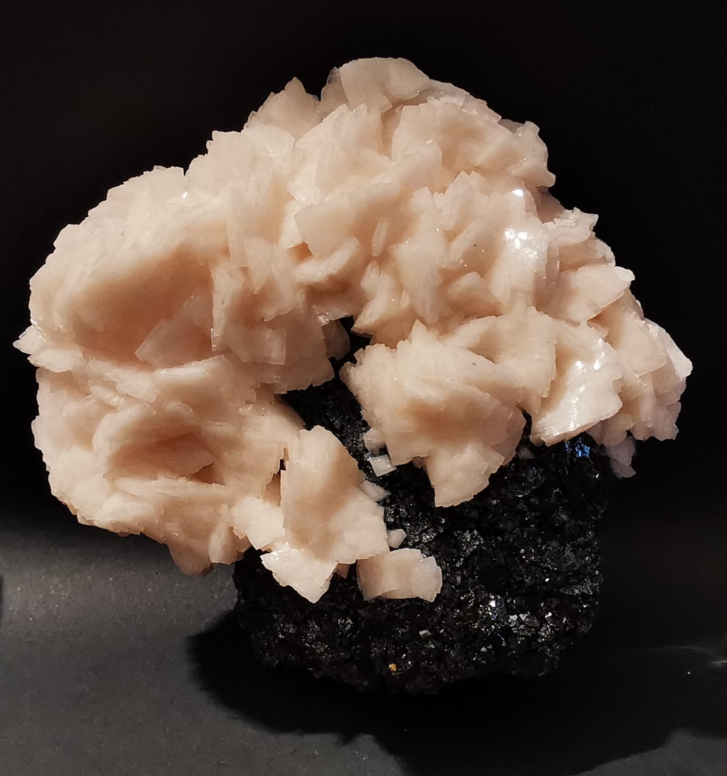 Dolomite-Sphalerite
10 cm x 11 cm
(Autor: Enrique Llorens)