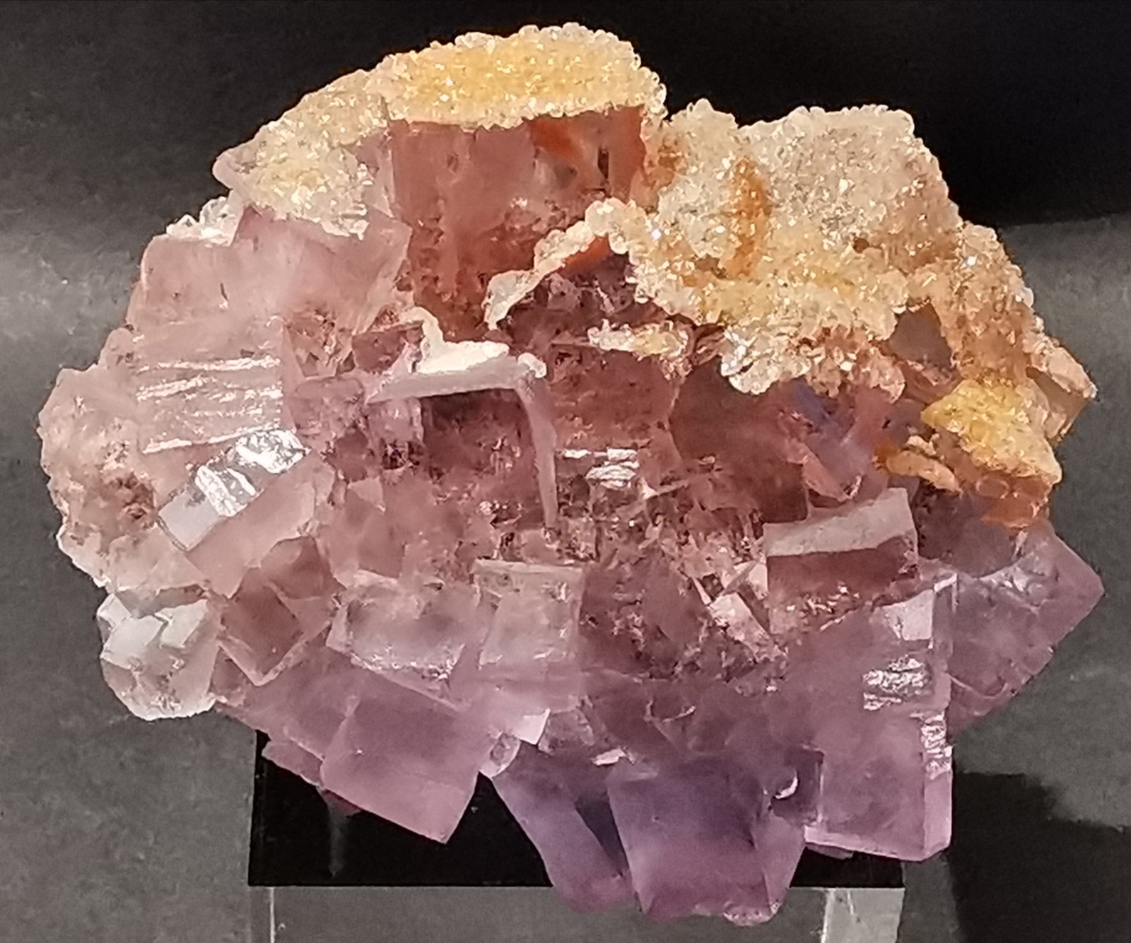 Fluorite
8 cm x 5cm
(Autor: Enrique Llorens)