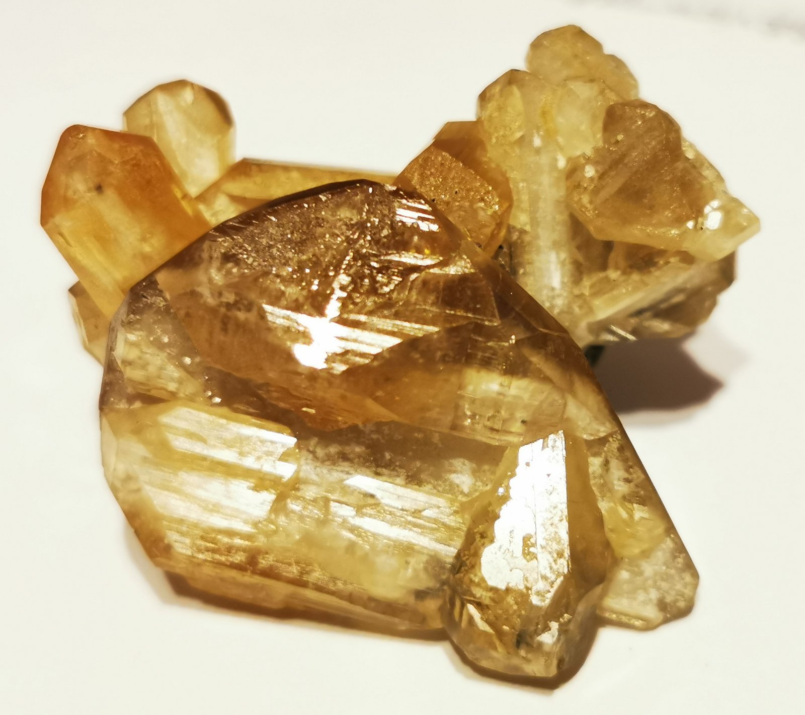 Cerusite
4 cm. x 2,5 cm.
(Autor: Enrique Llorens)