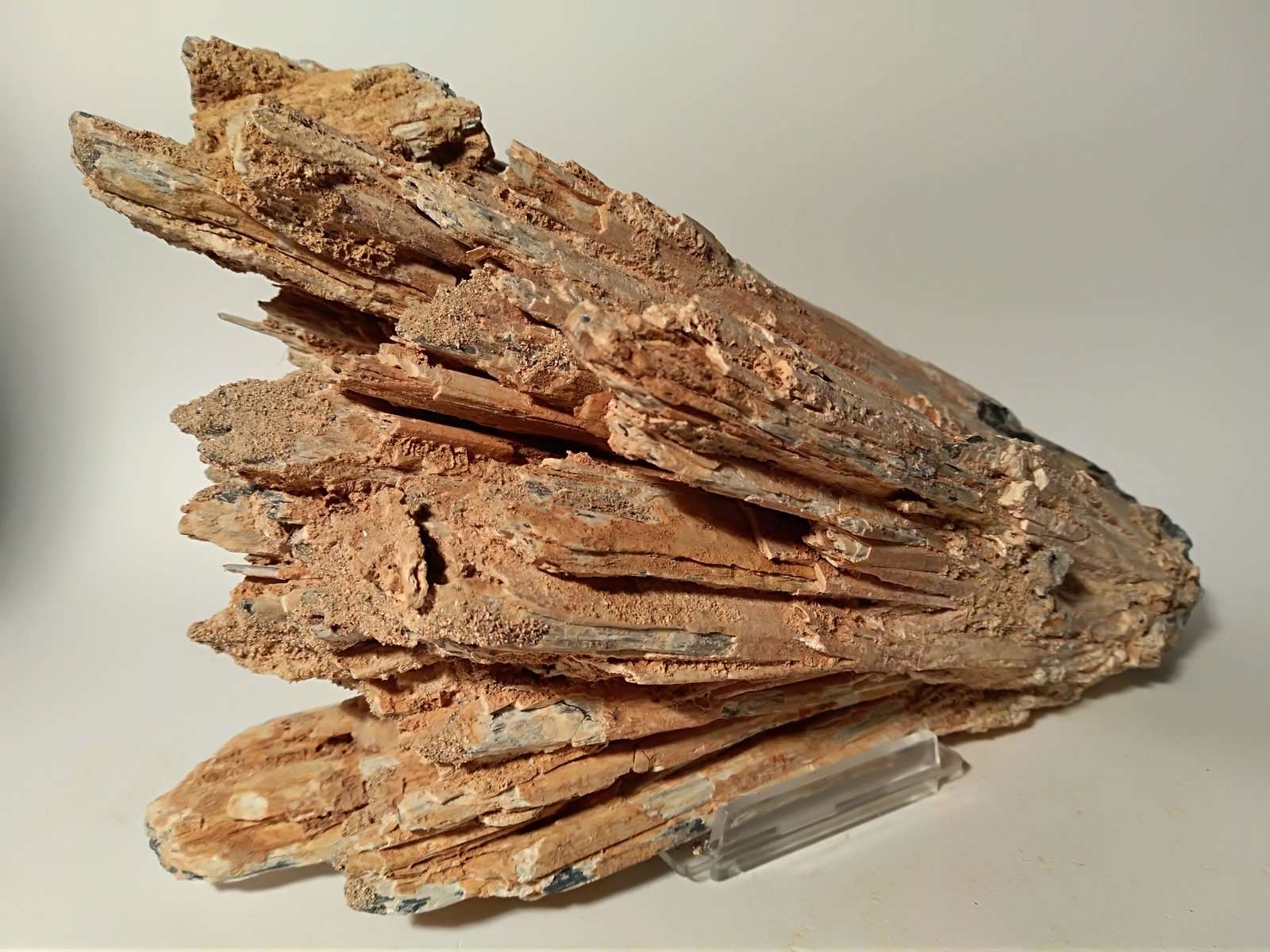 Stibiconite on Stibnite
25 x 13,5 cm
(Autor: Sante Celiberti)