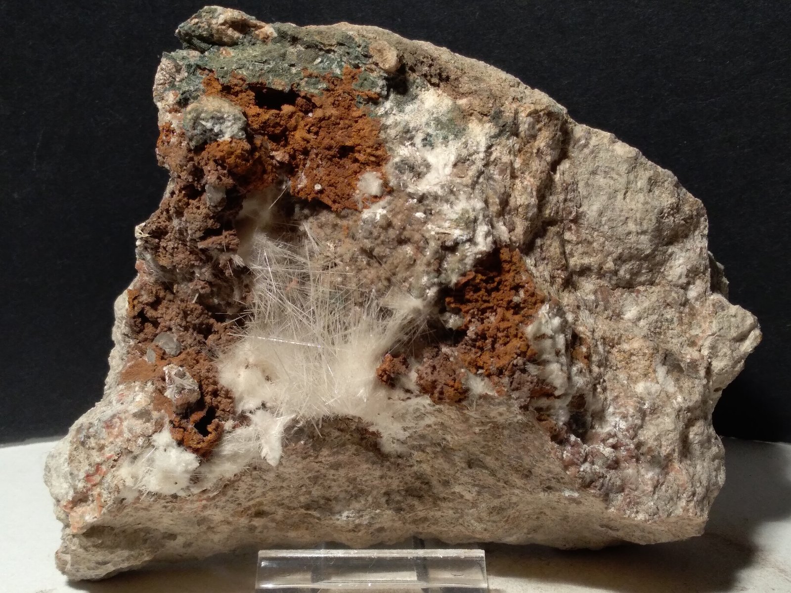 Dawsonite
118 x 96 mm
(Autor: Sante Celiberti)