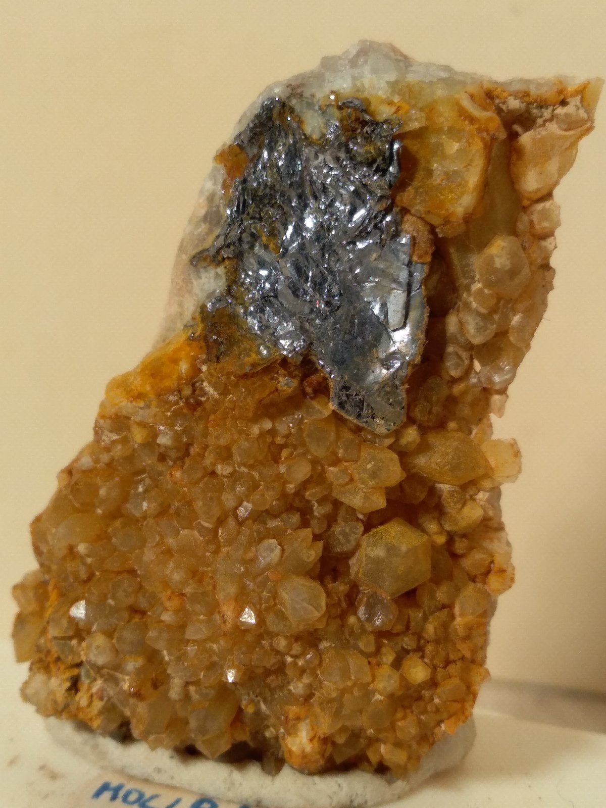 Molybdenite, Quartz
34 x 25 mm
(Autor: Sante Celiberti)