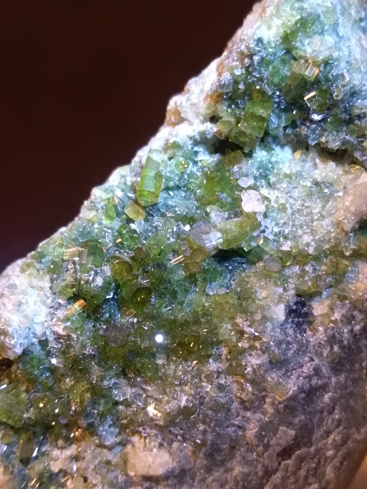 Vesuvianite (variety chromium-rich)
75 x 40 mm
(Autor: Sante Celiberti)