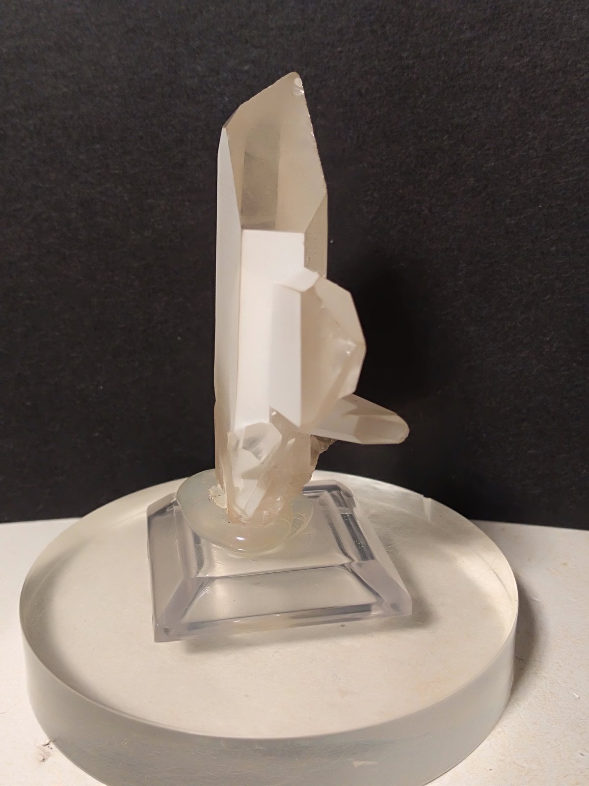 Quartz (variety japan law twin)
52 x 33 mm
(Autor: Sante Celiberti)