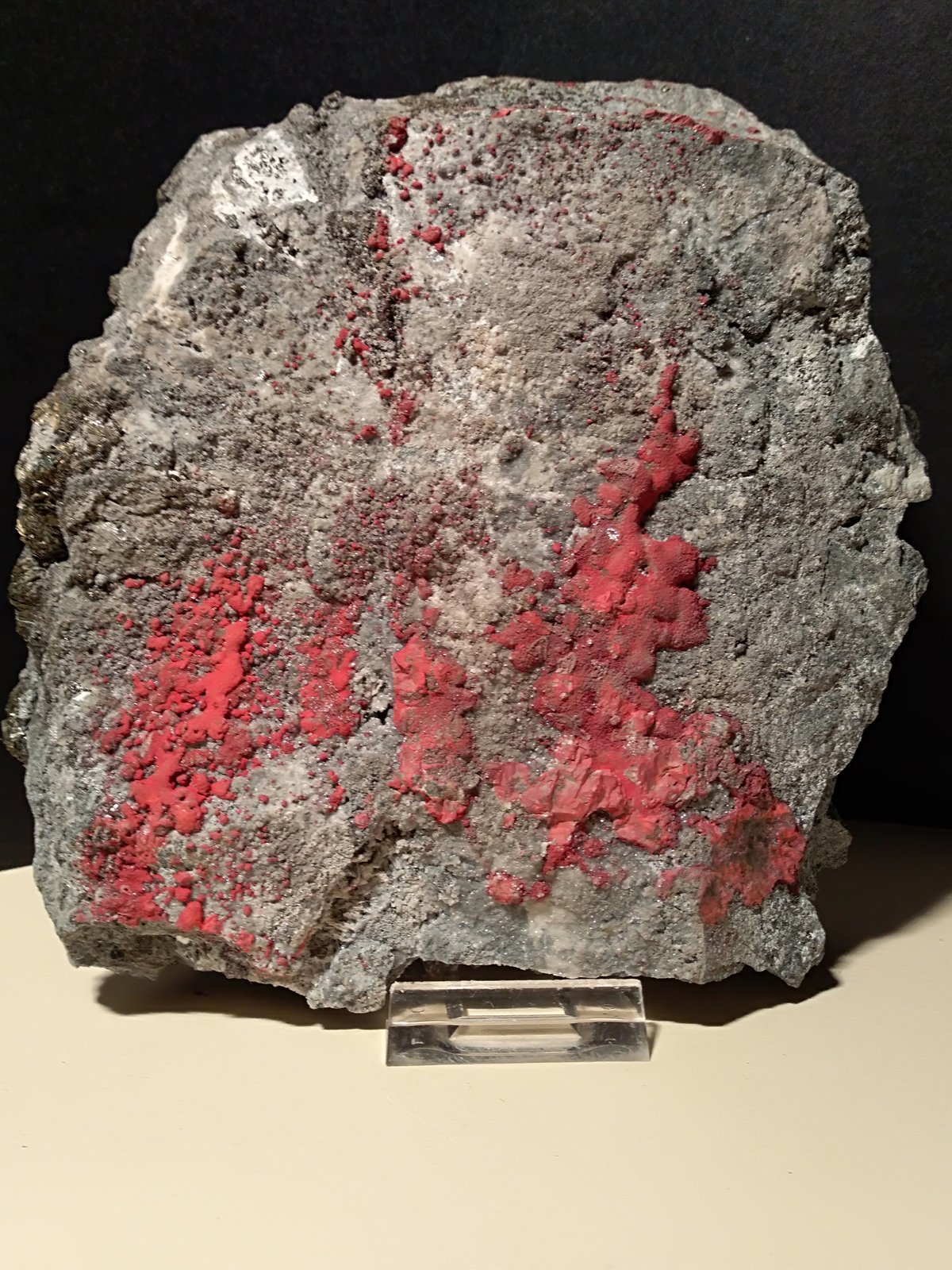 Cinnabar, Marcasite
170 x 160 mm
(Autor: Sante Celiberti)