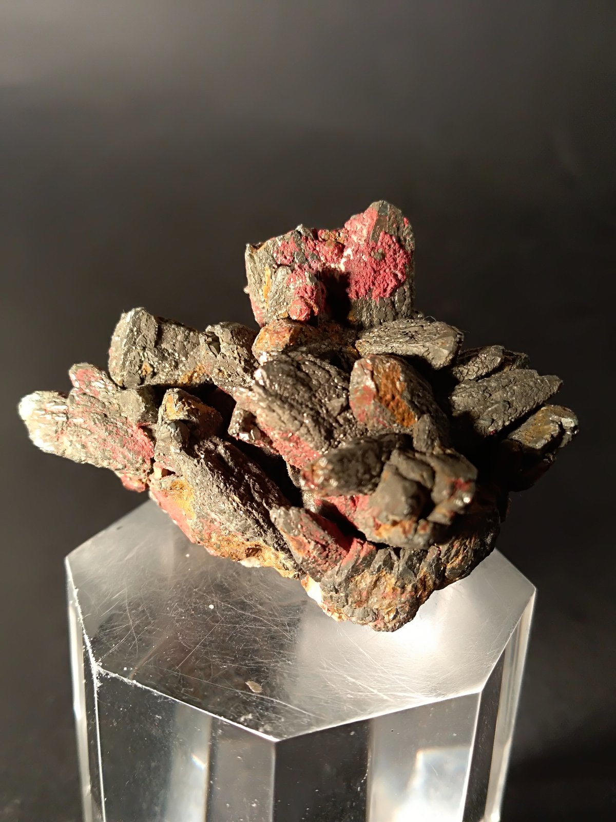 Cinnabar, Marcasite
48 x 38 mm
(Autor: Sante Celiberti)