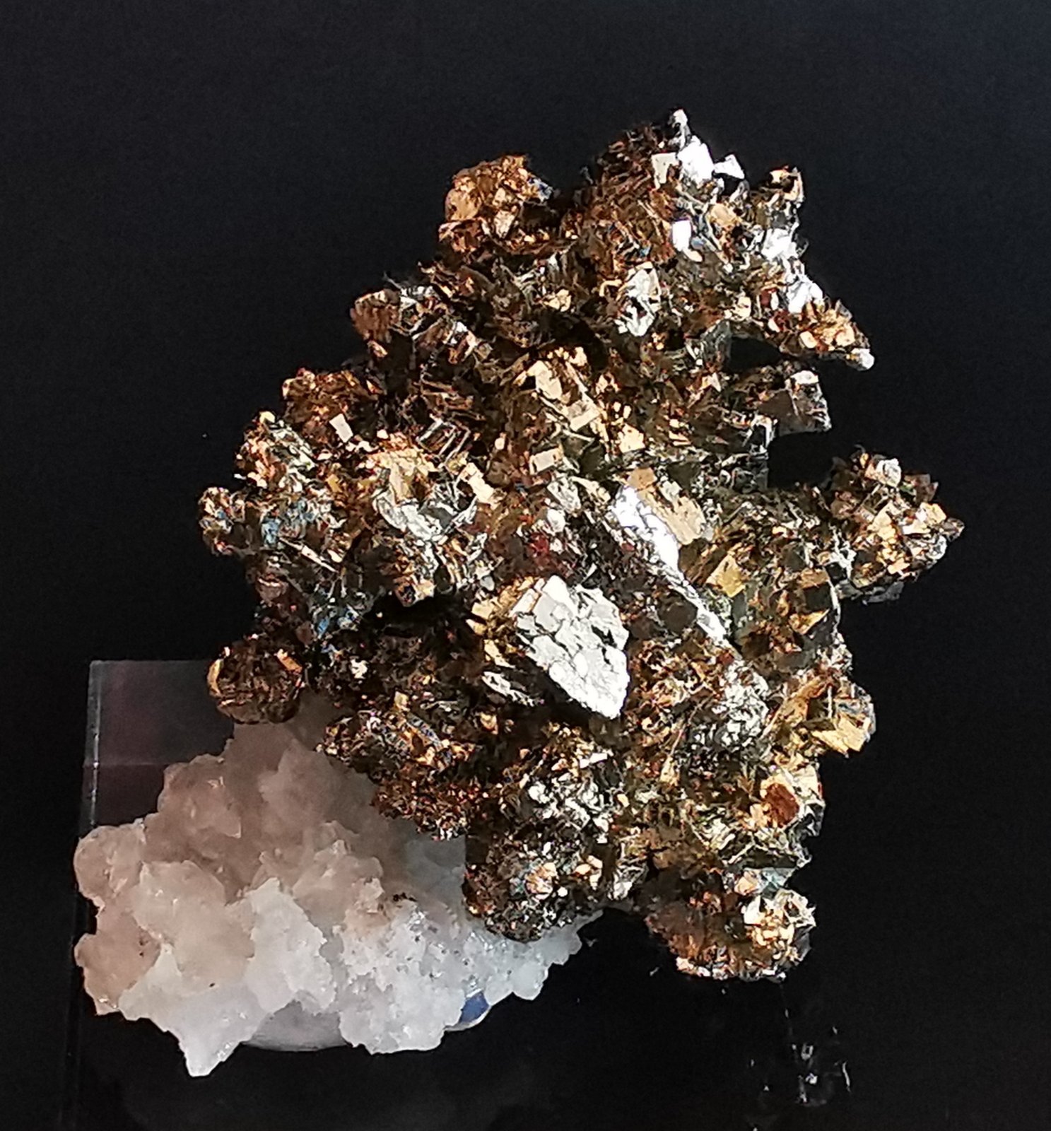 Pyrite
5 cm x 5 cm
(Autor: Enrique Llorens)