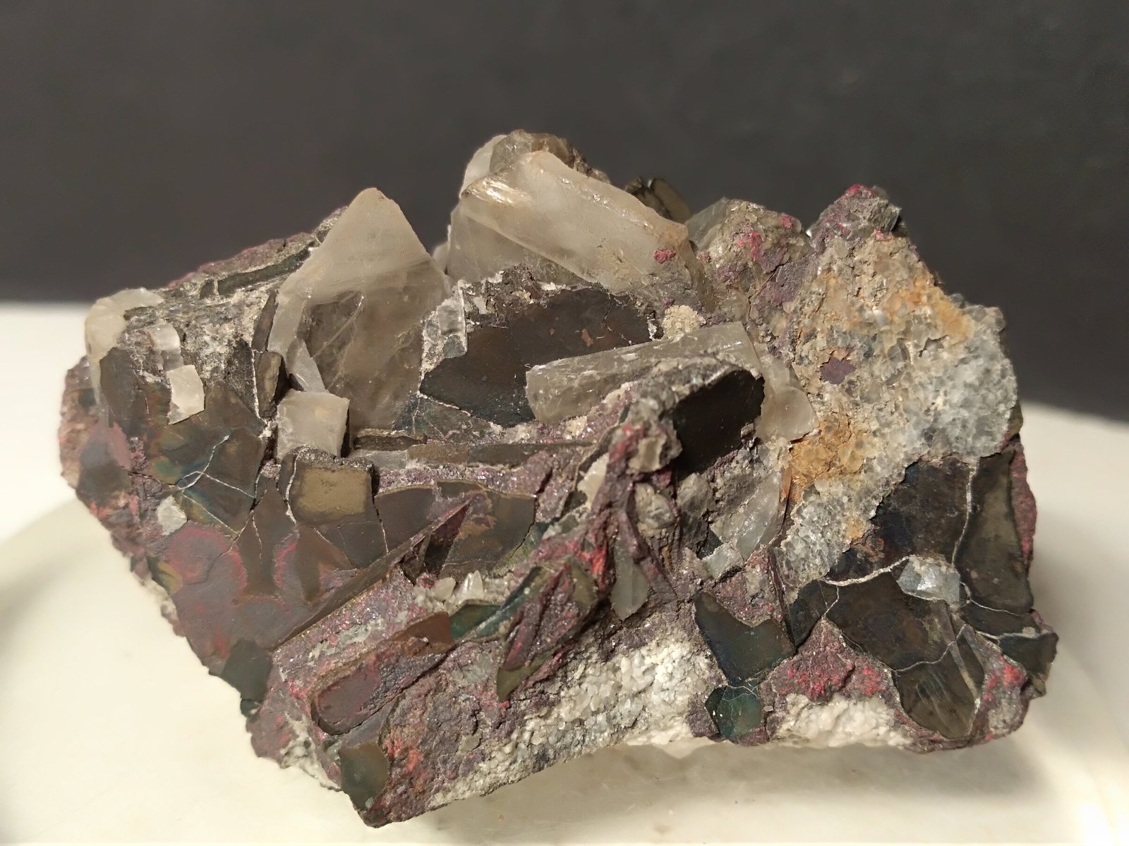Cinnabar, Baryte
45 x 31 mm
(Autor: Sante Celiberti)