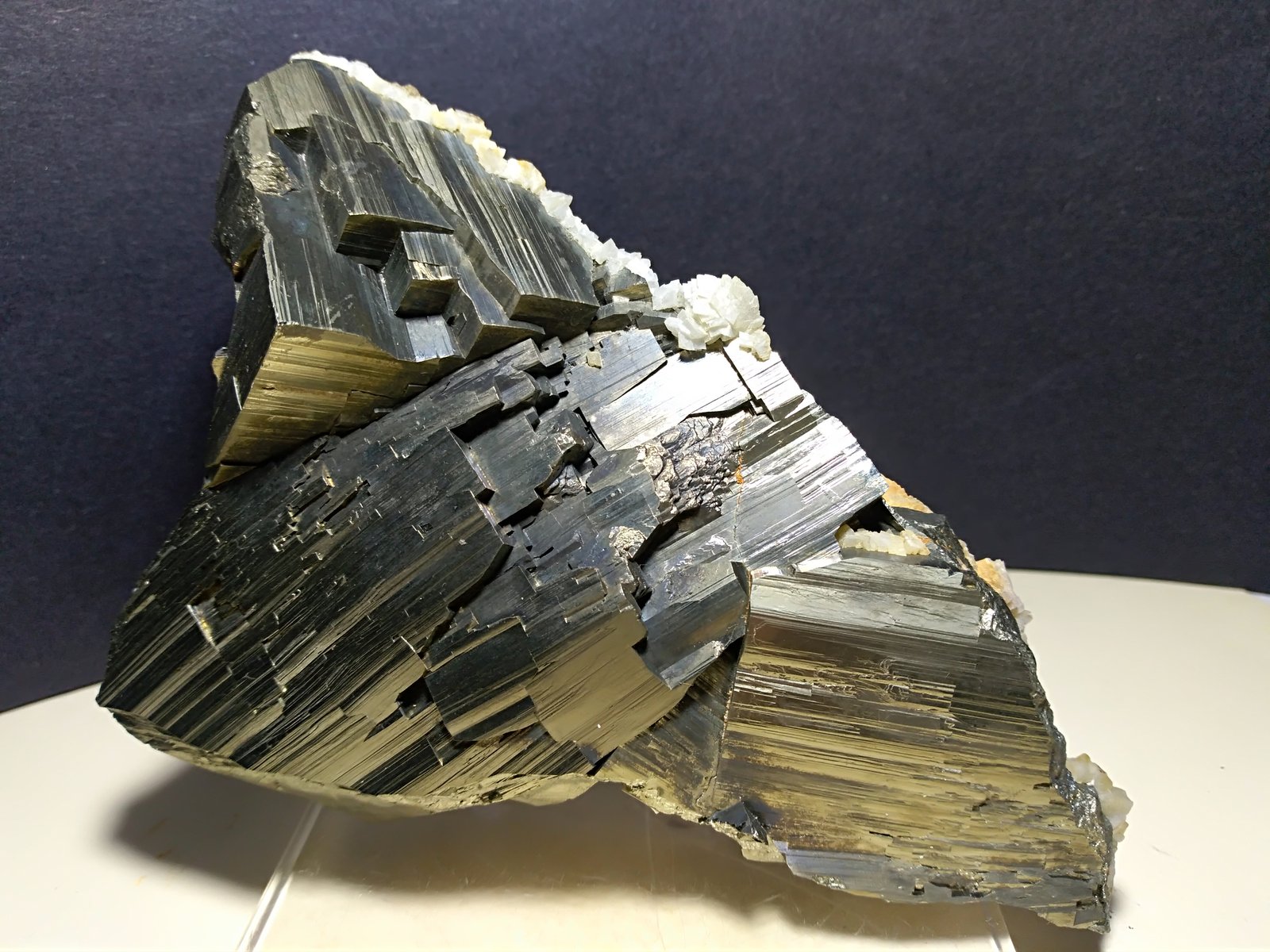 Pyrite, Dolomite
12,5 x 8 cm
(Autor: Sante Celiberti)