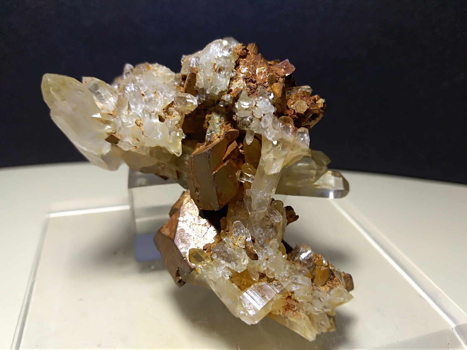 Siderite, Quartz
57 x 36 mm
(Autor: Sante Celiberti)