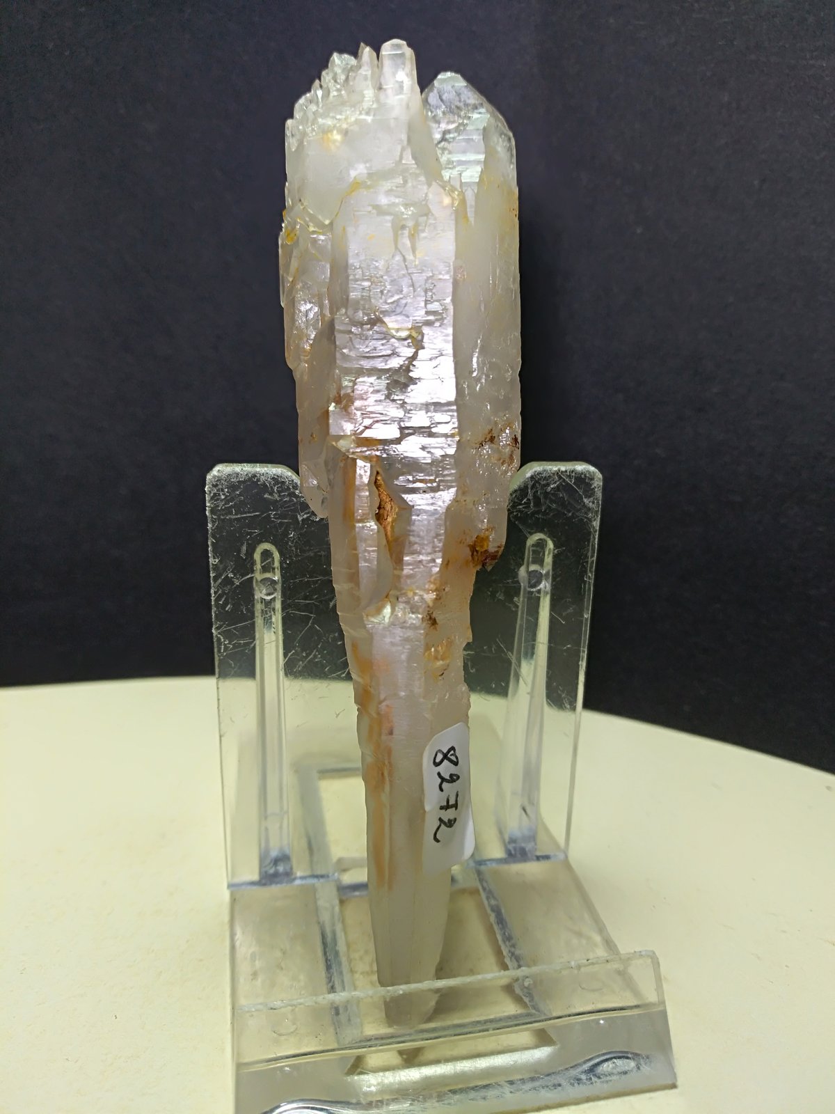 Quartz (variety scepter)
97 x 23 mm
(Autor: Sante Celiberti)