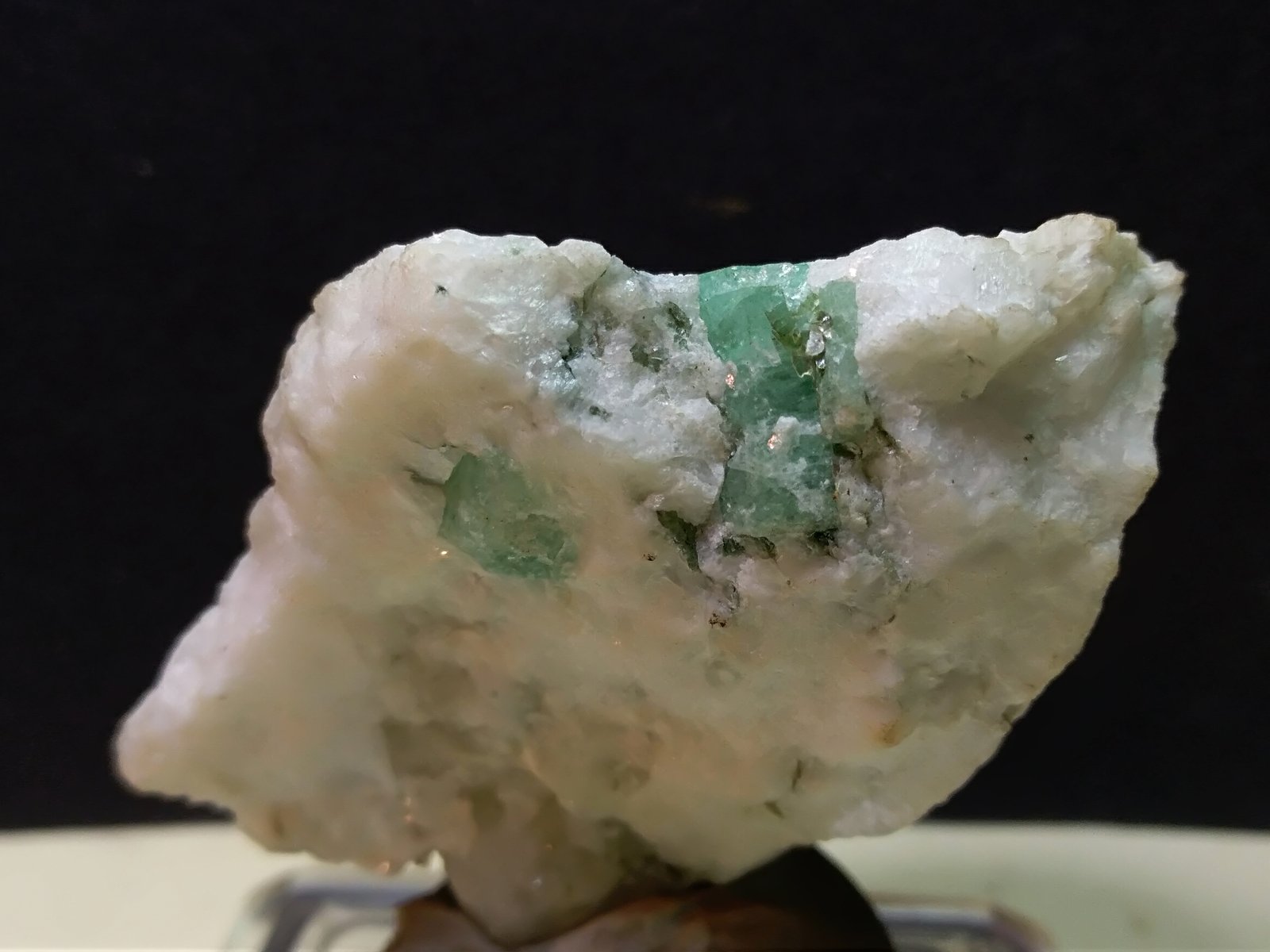 Beryl (variety emerald)
44 x 32 mm
(Autor: Sante Celiberti)
