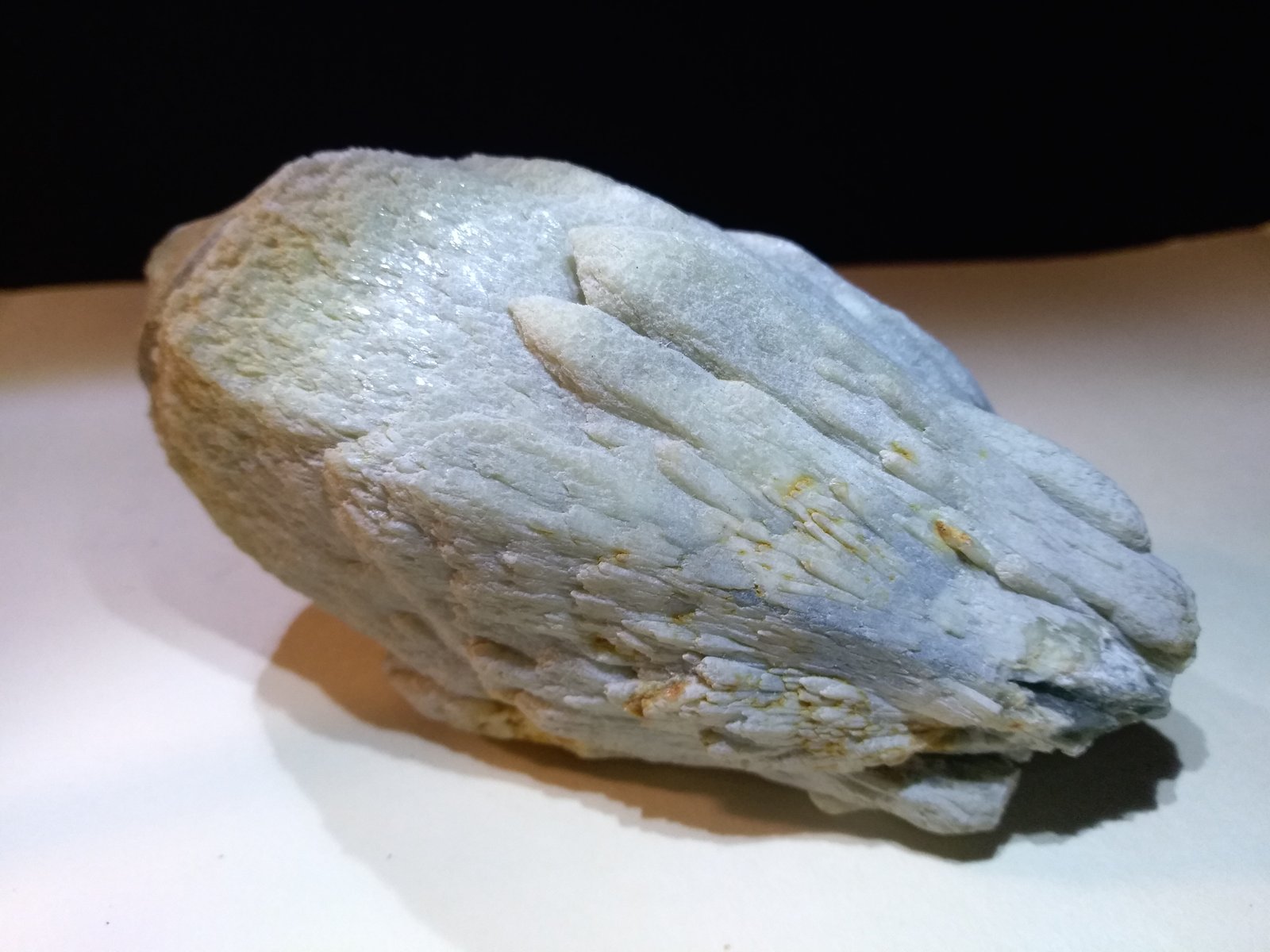 Quartz (variety prase)
98 x 53 mm
(Autor: Sante Celiberti)