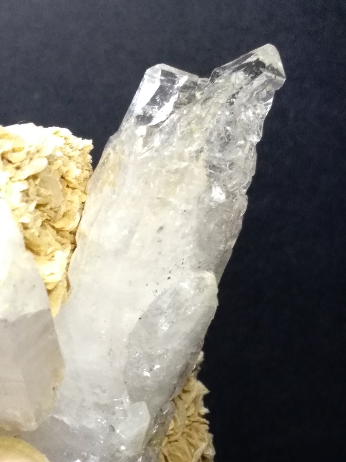 Quartz, Calcite
82 x 45 mm
(Autor: Sante Celiberti)
