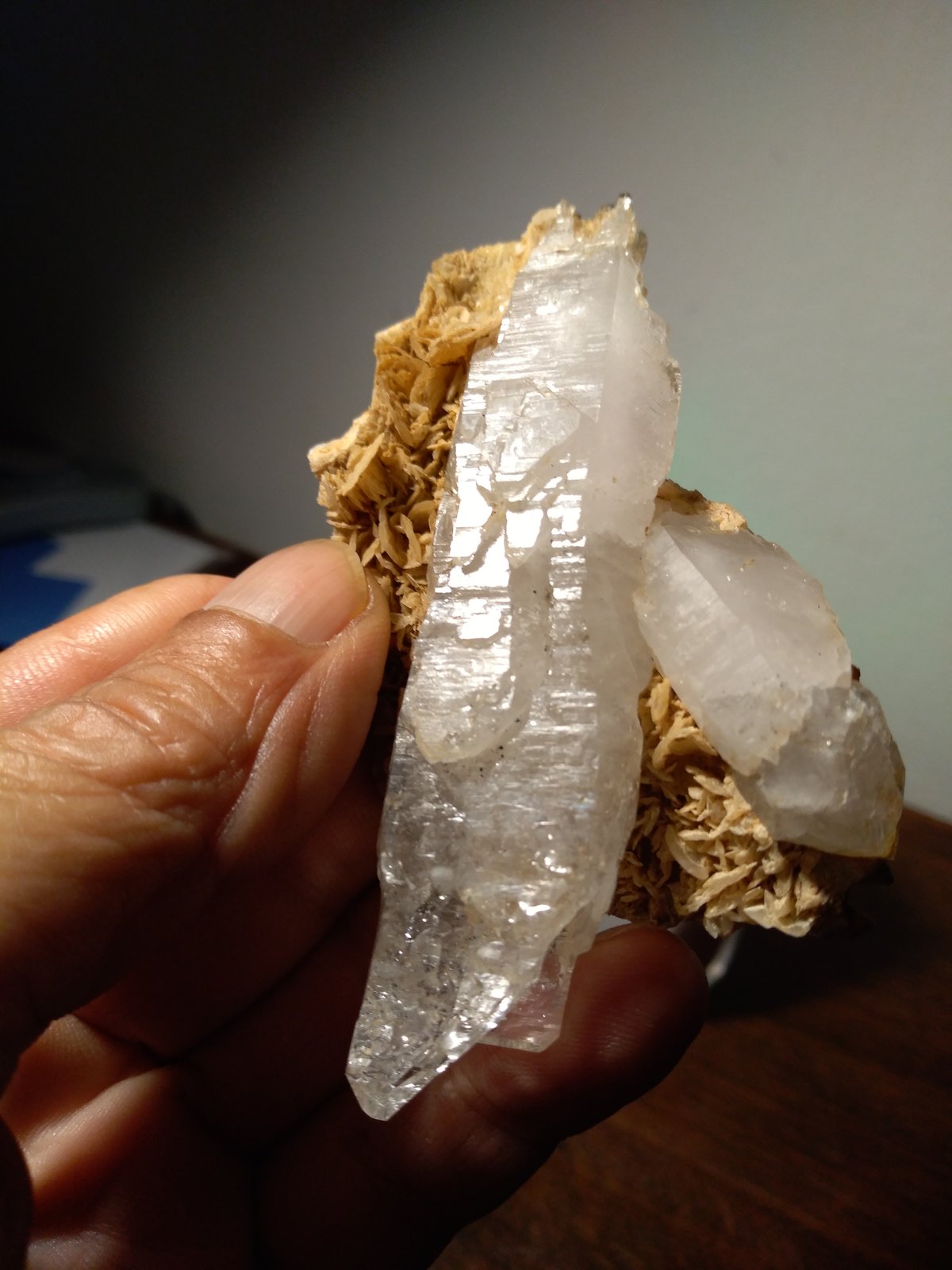 Quartz, Calcite
82 x 45 mm
(Autor: Sante Celiberti)