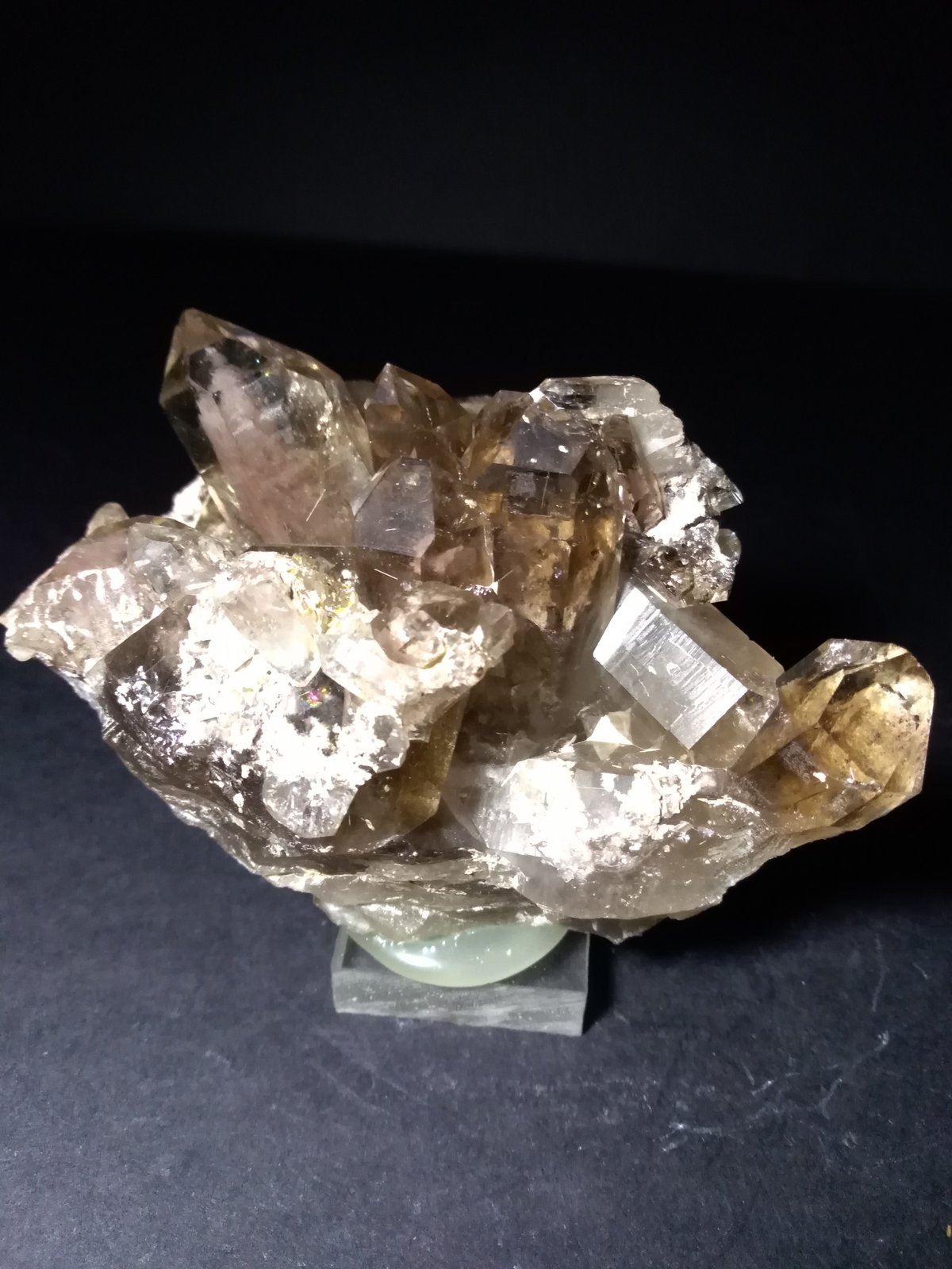 Quartz (variety smoky)
97 x 65 mm
(Autor: Sante Celiberti)