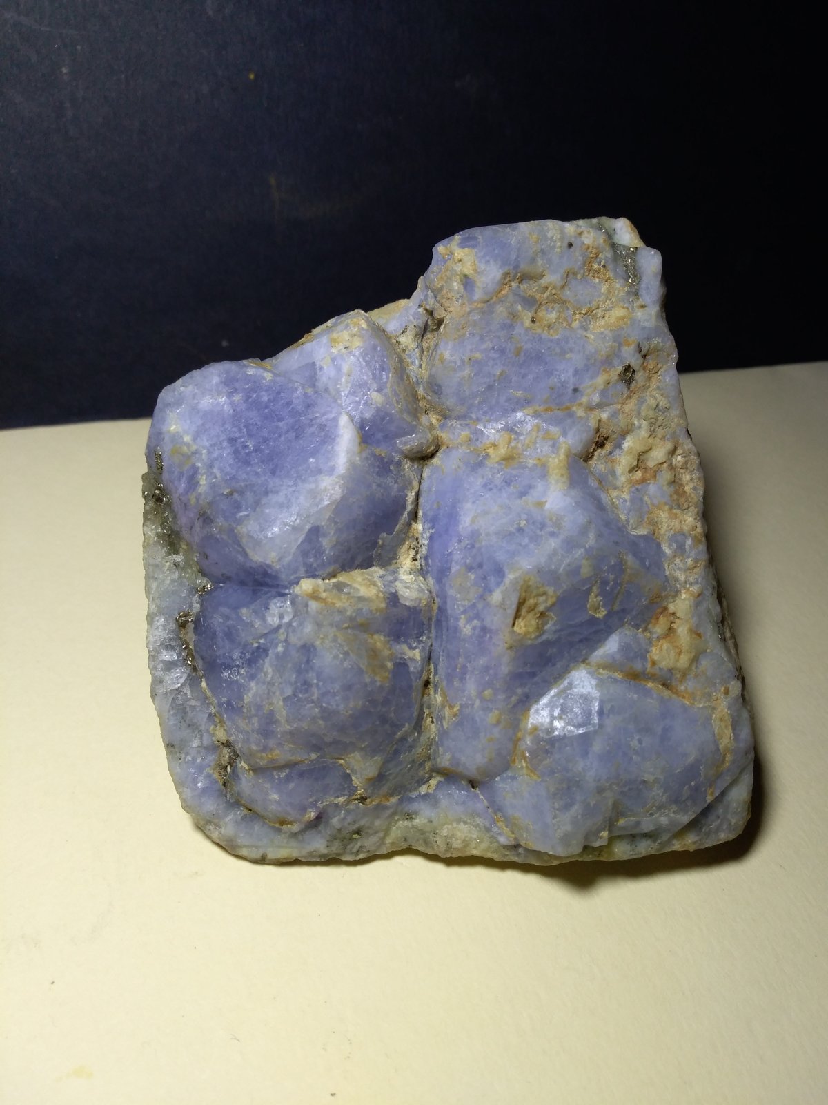 Sodalite (variety Hackmanite)
93 x 87 mm
(Autor: Sante Celiberti)
