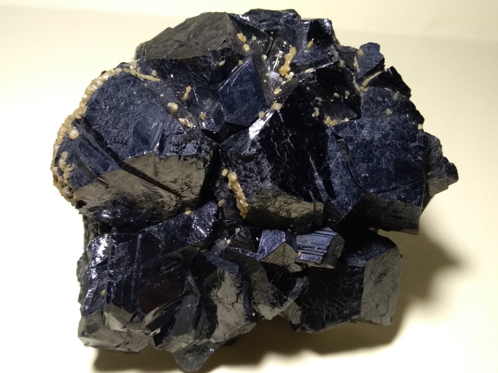 Cassiterite
82 x 68 mm
(Autor: Sante Celiberti)