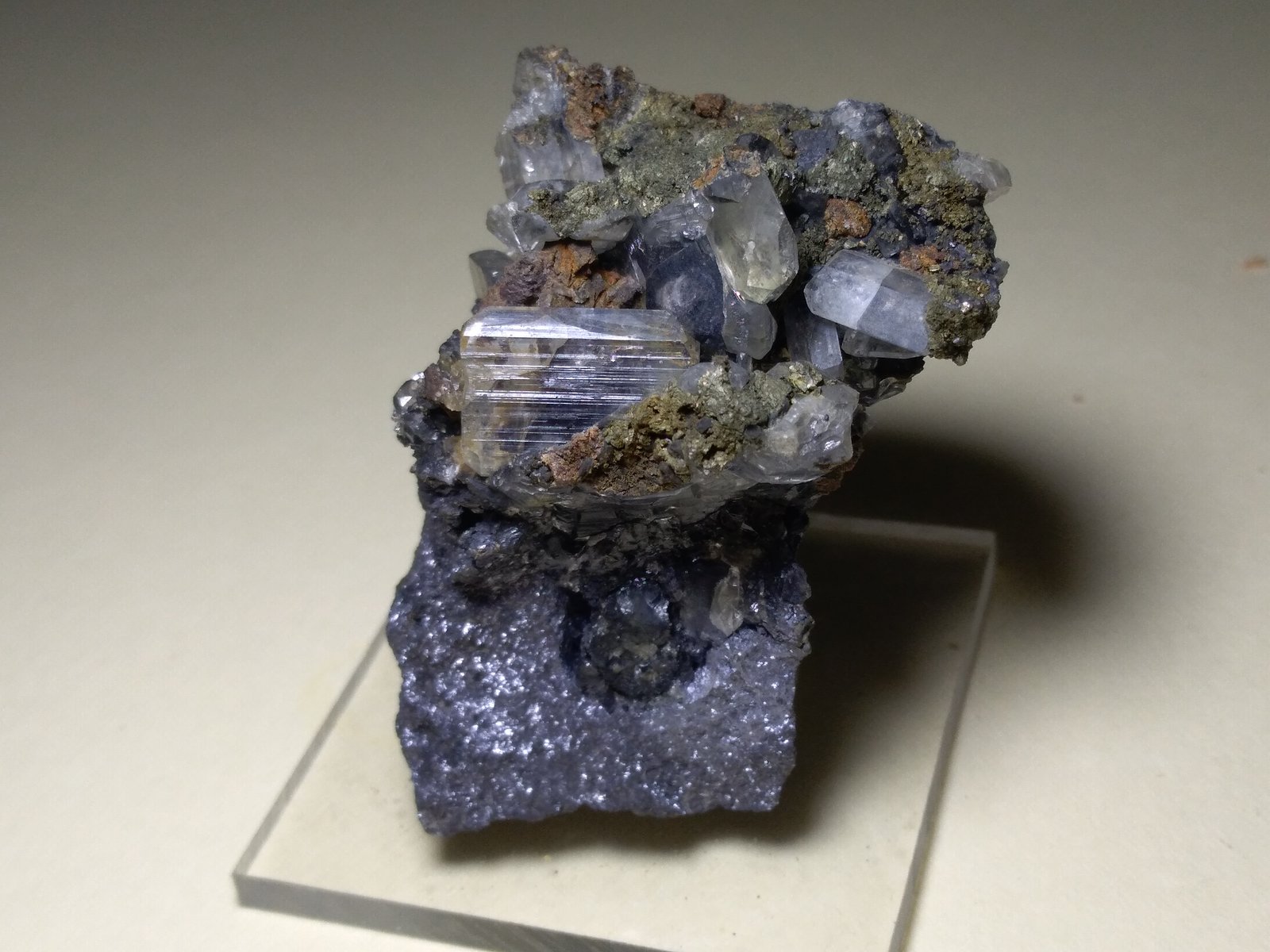 Anglesite, Galena
45 x 31 mm
(Autor: Sante Celiberti)
