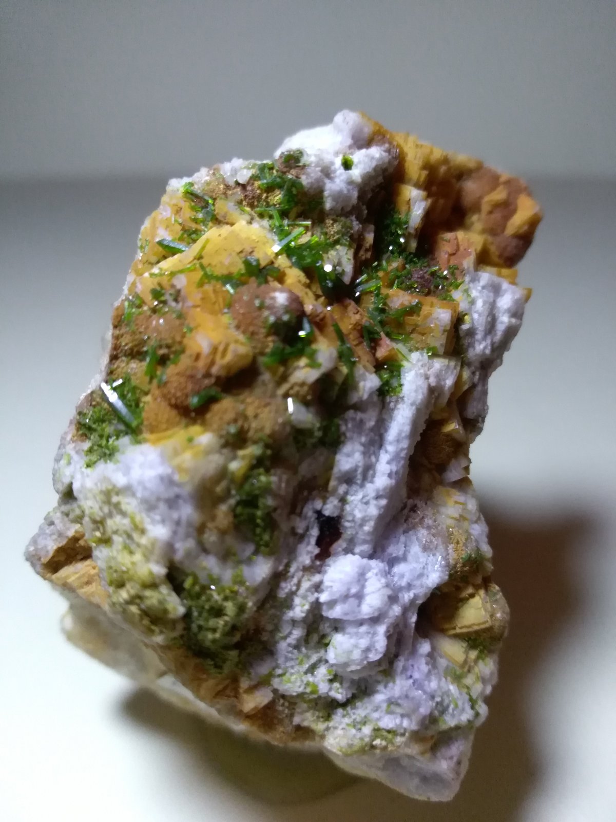 Pyromorphite, Baryte
65 x 54 mm
(Autor: Sante Celiberti)