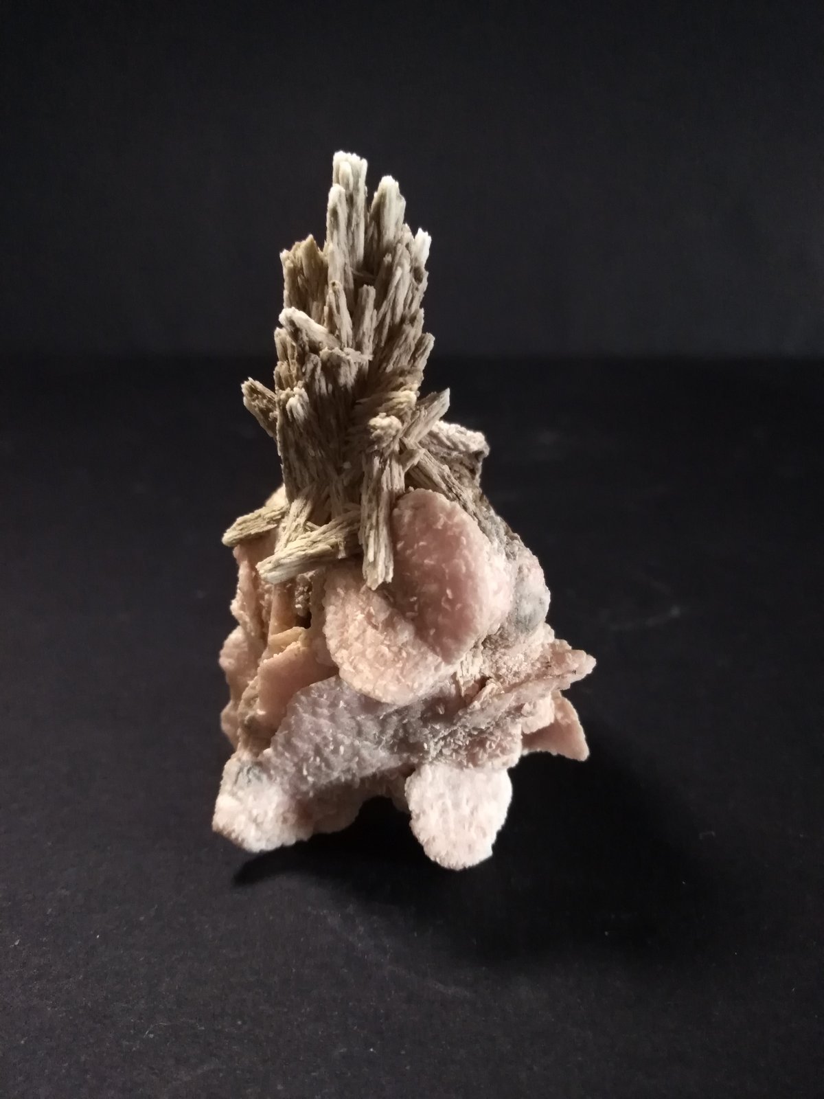 Rhodochrosite, Calcite
63 x 38 mm
(Autor: Sante Celiberti)