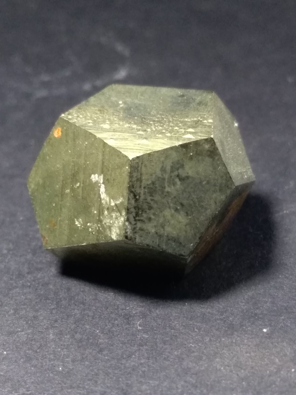 Pyrite
21 x 21 mm
(Autor: Sante Celiberti)