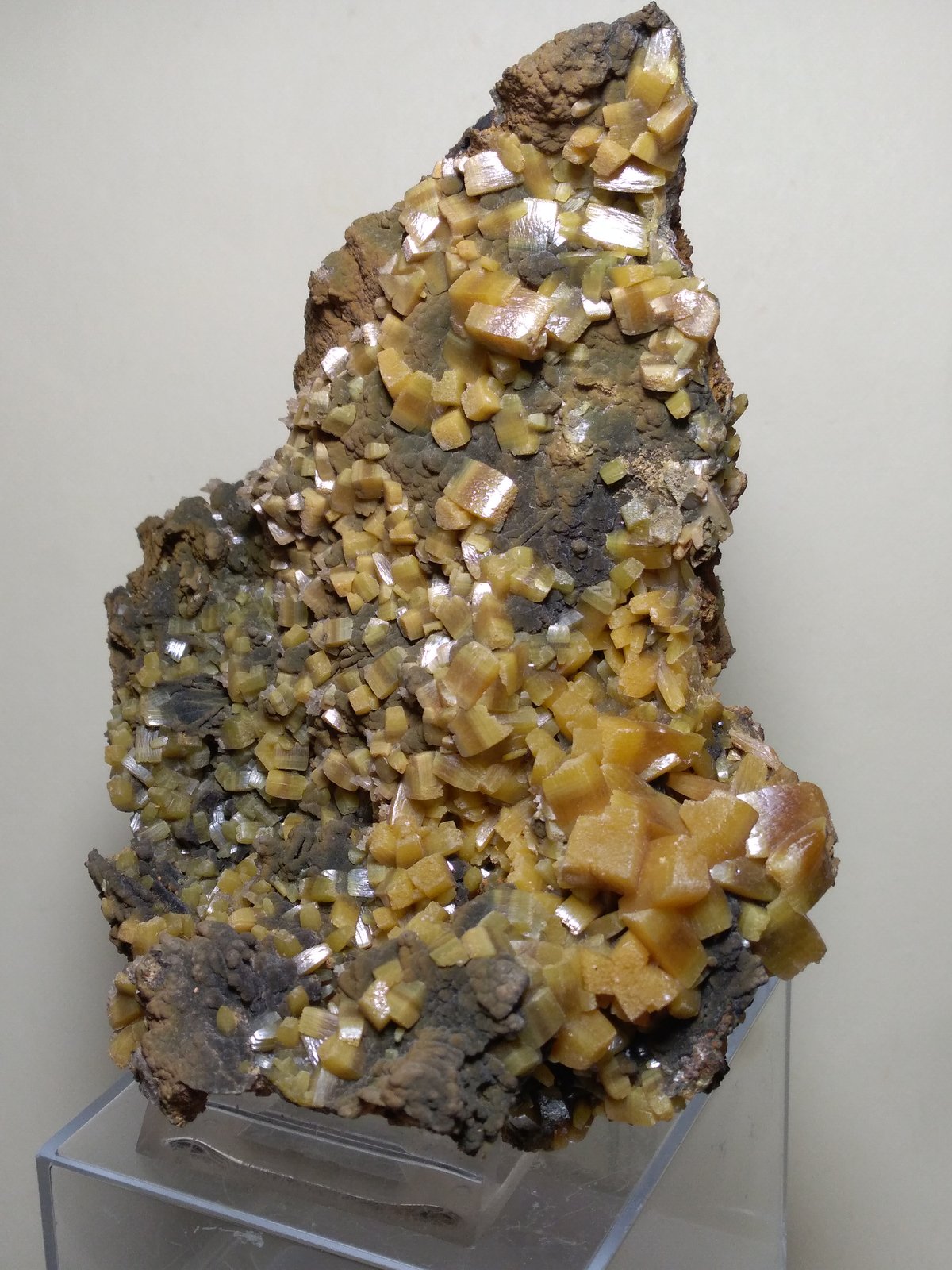 Wulfenite, Mottramite
13 x 8 cm
(Autor: Sante Celiberti)