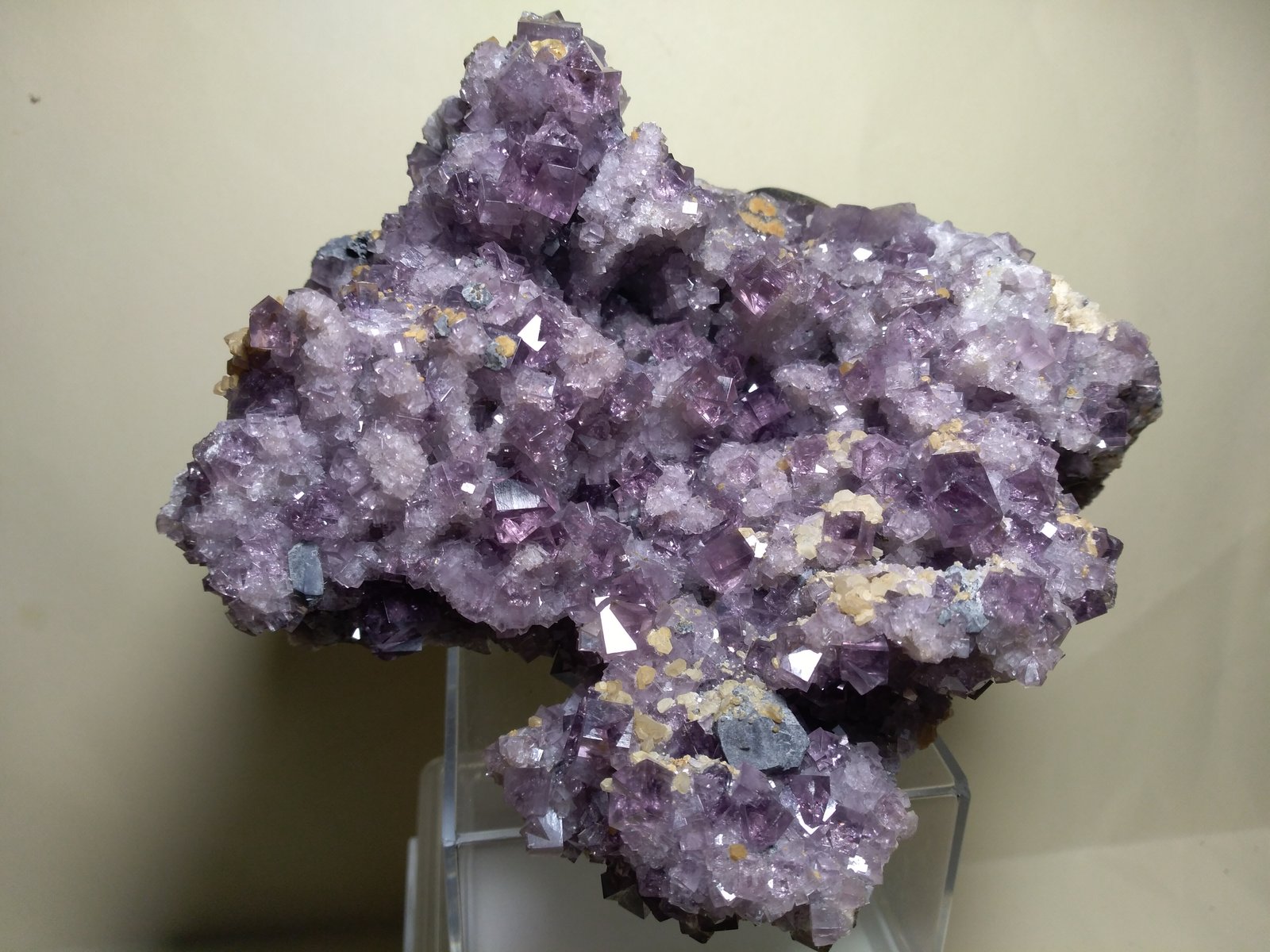 Fluorite, Galena, Calcite
13,5 x 12 cm
(Autor: Sante Celiberti)
