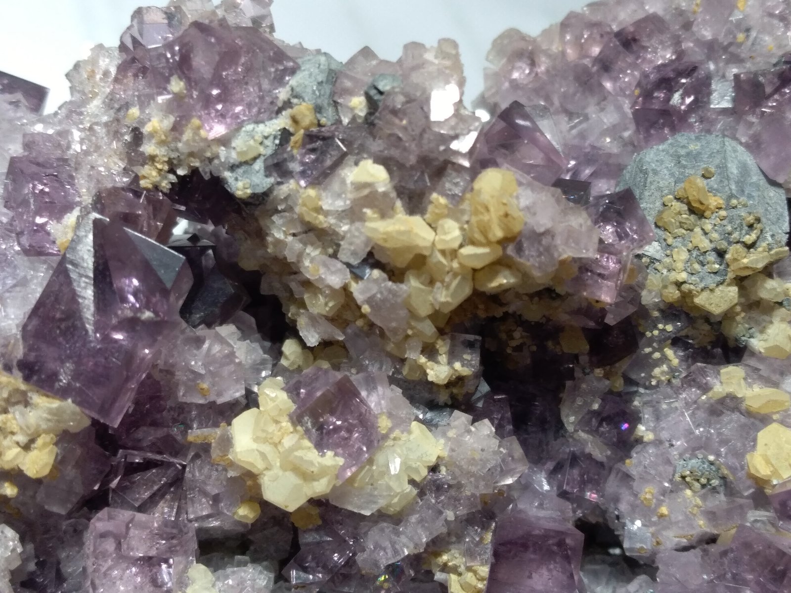 Fluorite, Galena, Calcite
13,5 x 12 cm
(Autor: Sante Celiberti)