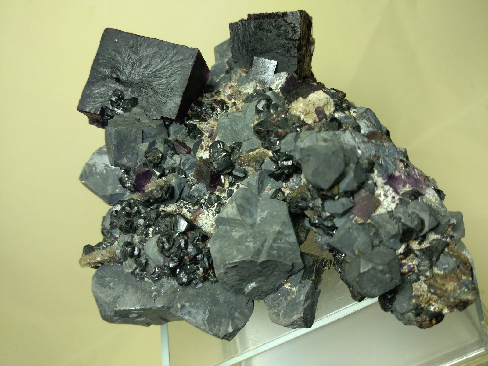 Galena, Fluorite, Sphalerite
92 x 90 mm
(Autor: Sante Celiberti)