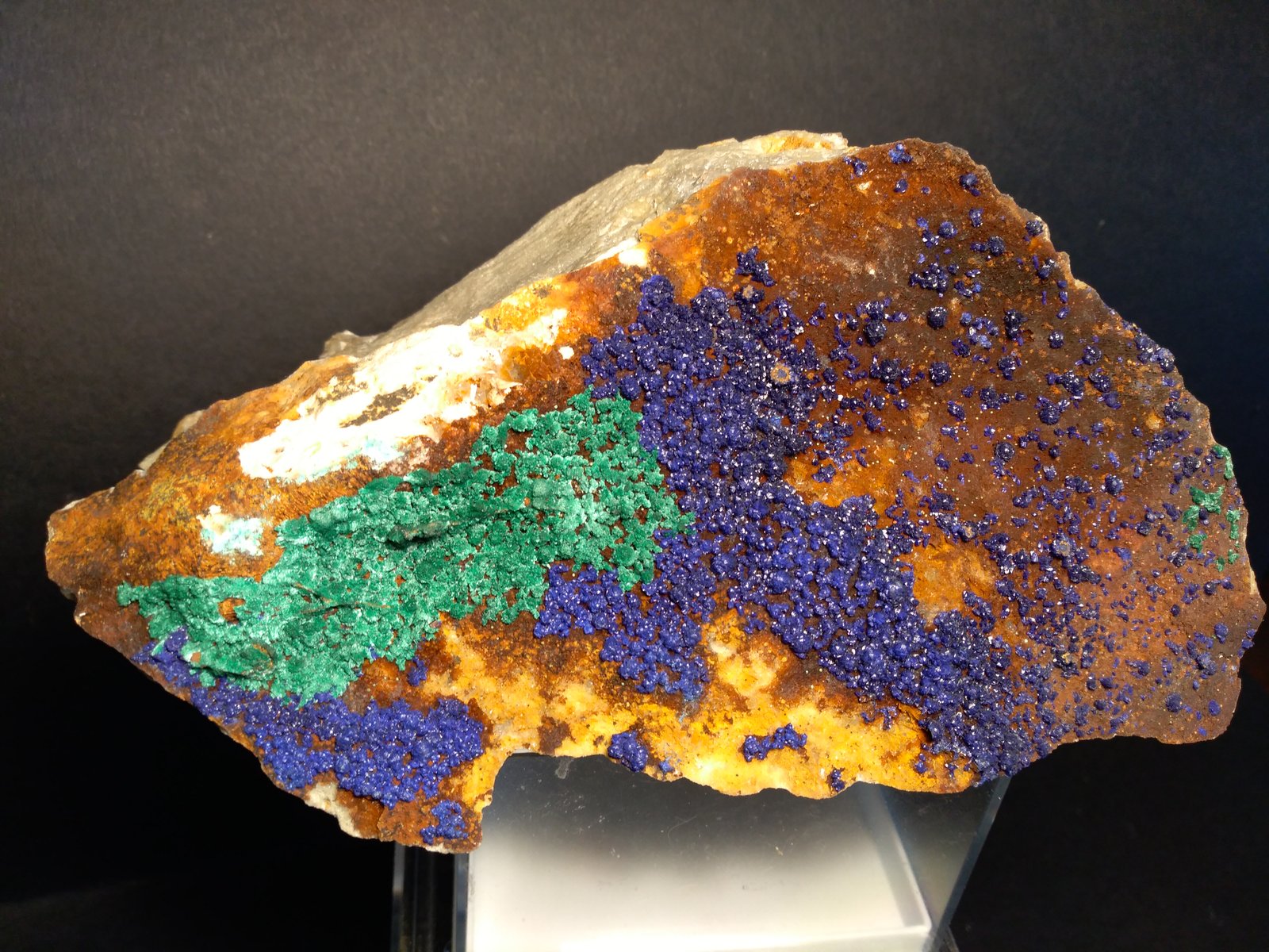 Azurite, Malachite
16 x 9,5 cm
(Autor: Sante Celiberti)