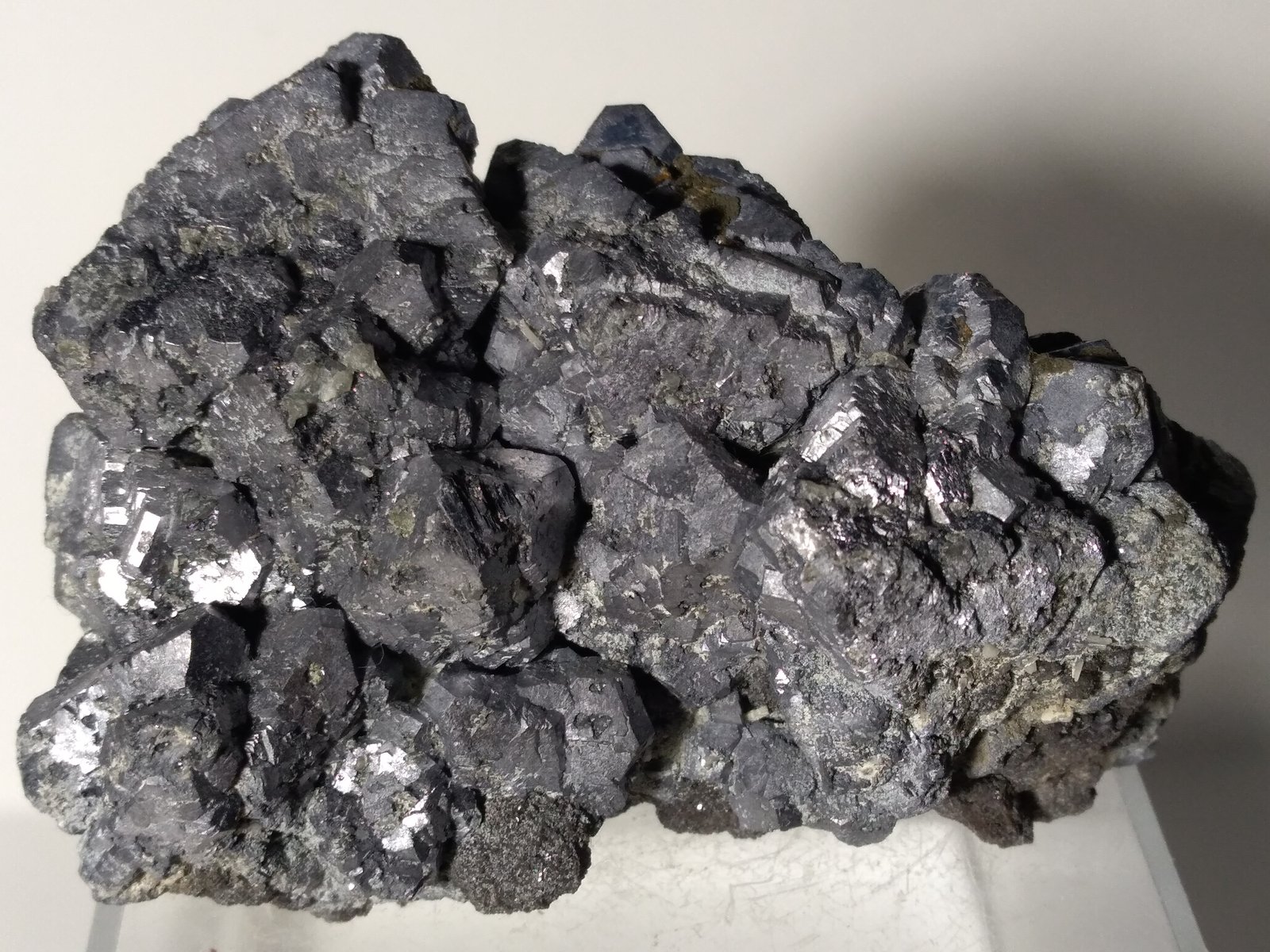 Galena, Sphalerite
87 x 72 mm
(Autor: Sante Celiberti)