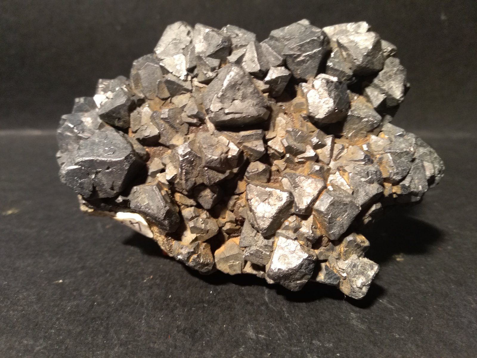 Galena, Sphalerite
84 x 65 mm
(Autor: Sante Celiberti)