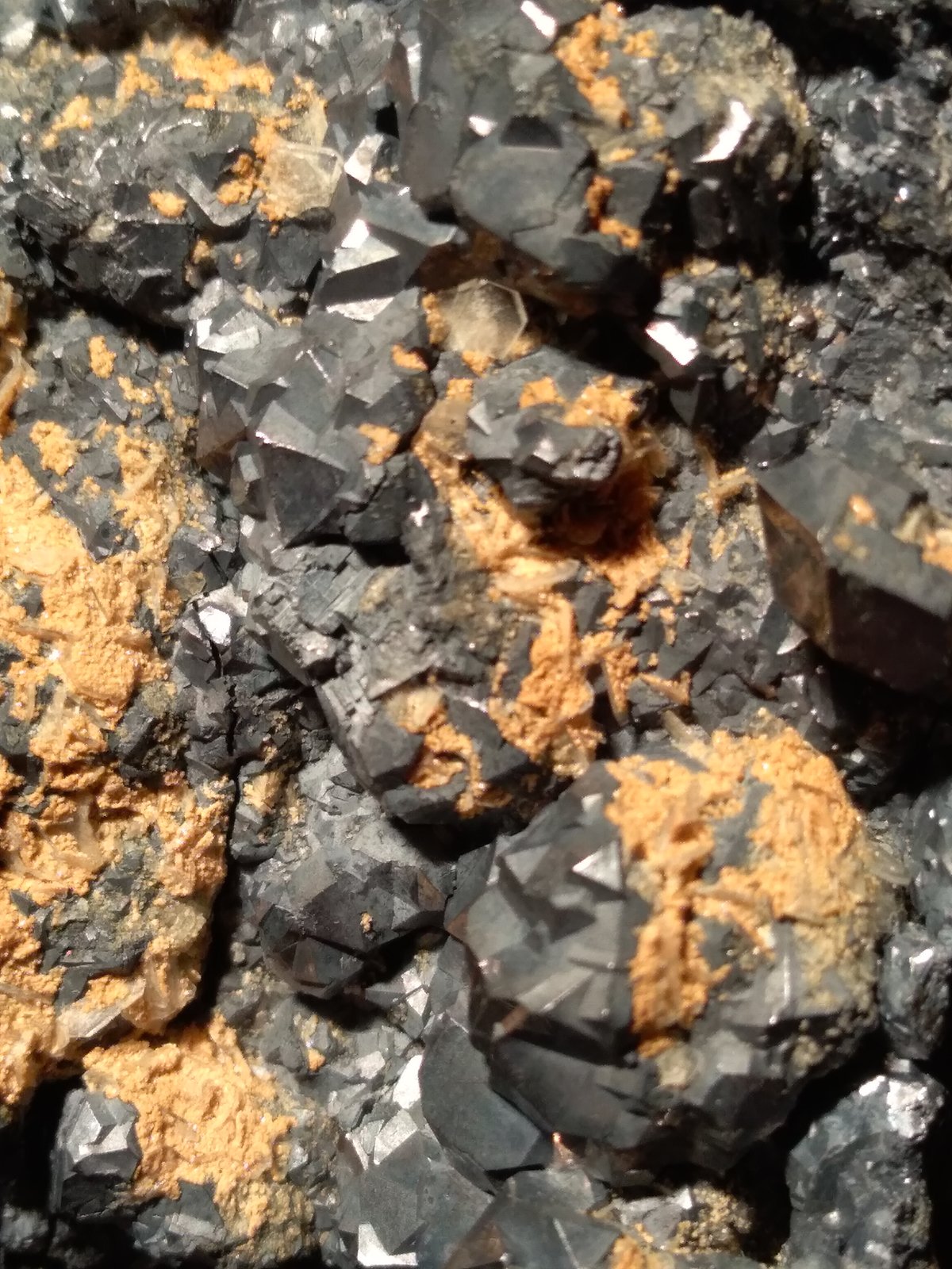 Acanthite, Ankerite
58 x 42 mm
(Autor: Sante Celiberti)